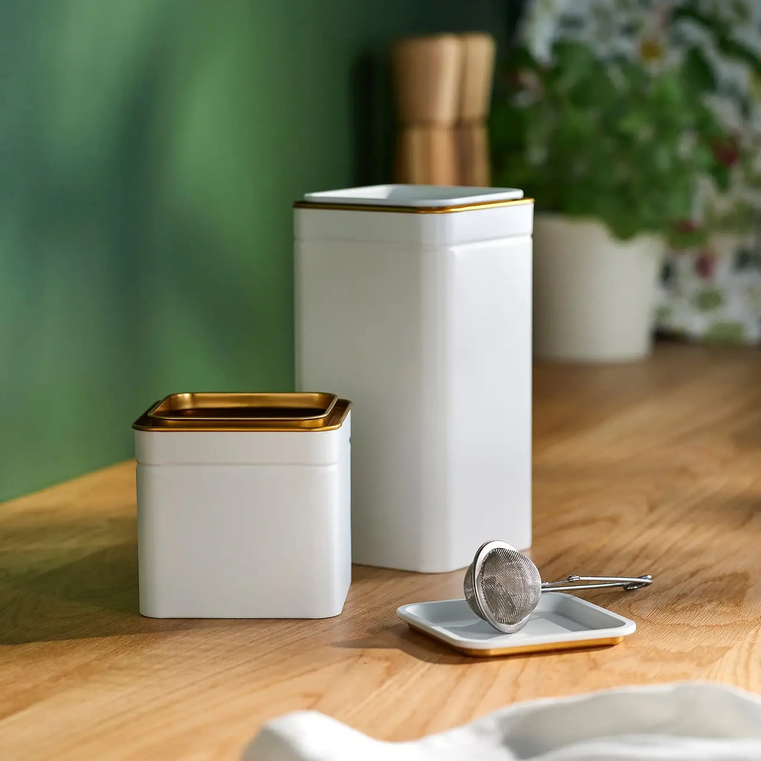 IKEA BLOMNING Cutie metalica cu capac, alb murdar/cafea/ceai, 10x10x20 cm