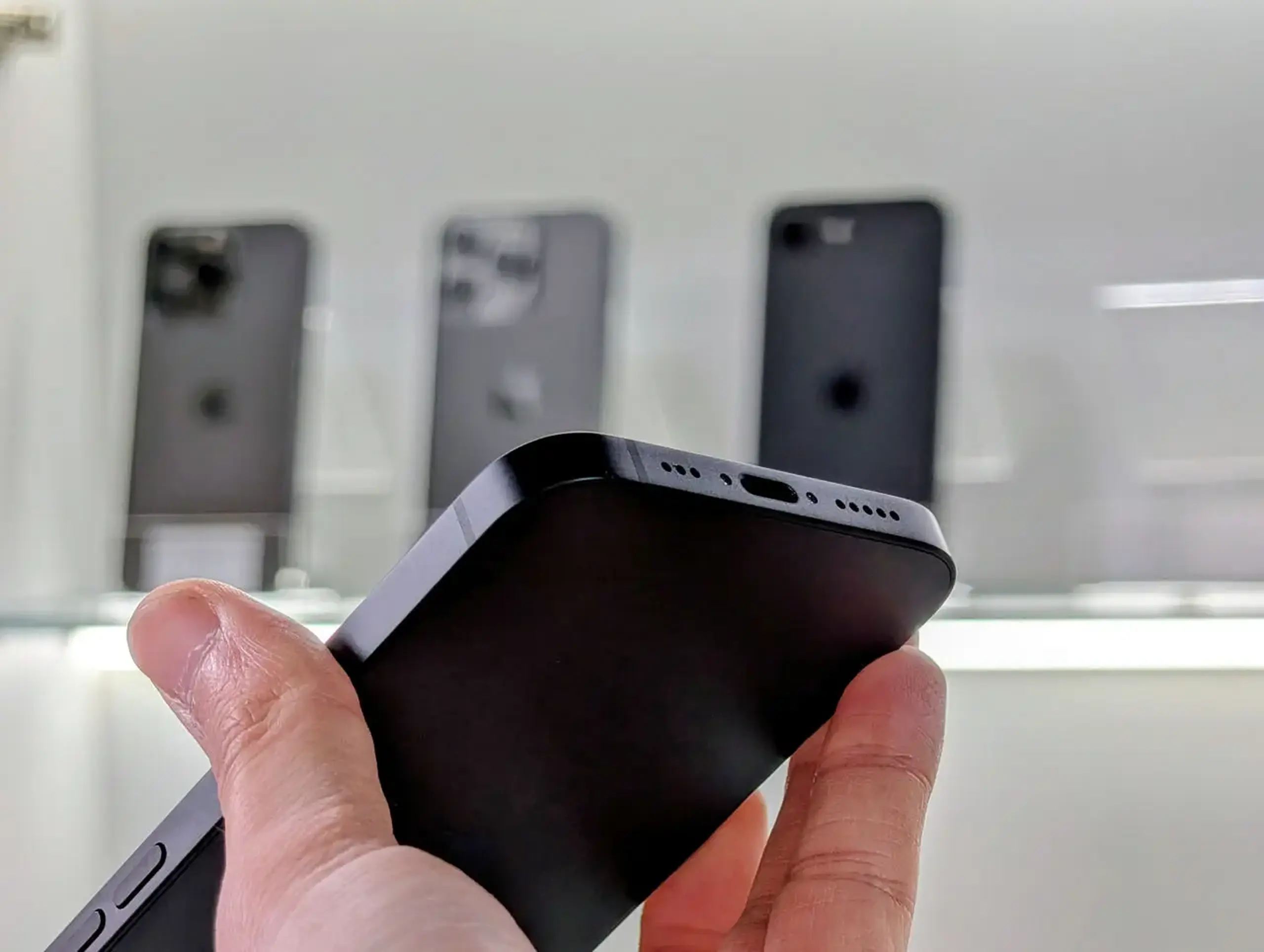 IPhone 16e | A18 | 8GB | 128GB | 6.1" Retina | Black | Dual eSIM