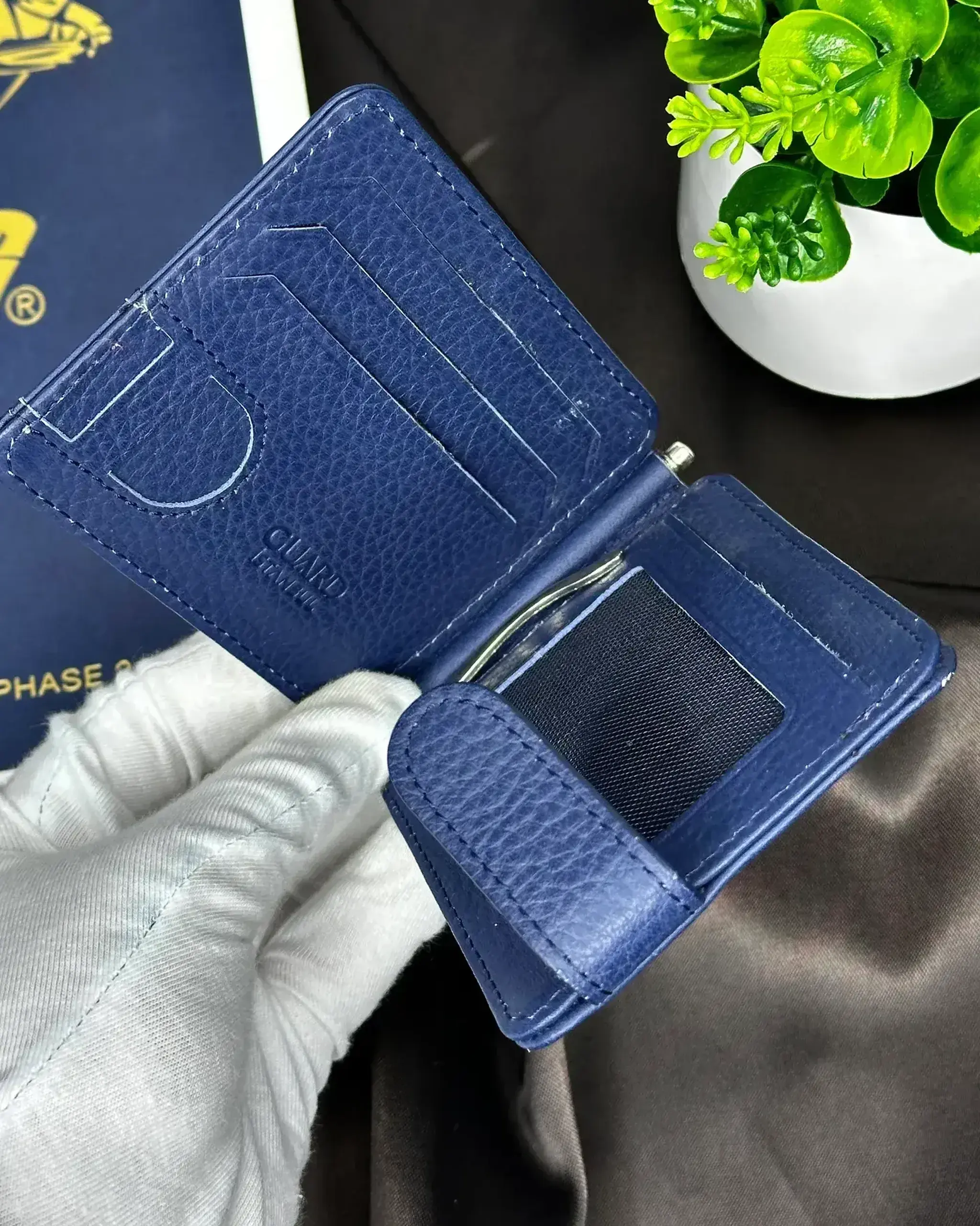 Cardholder Guard 5175