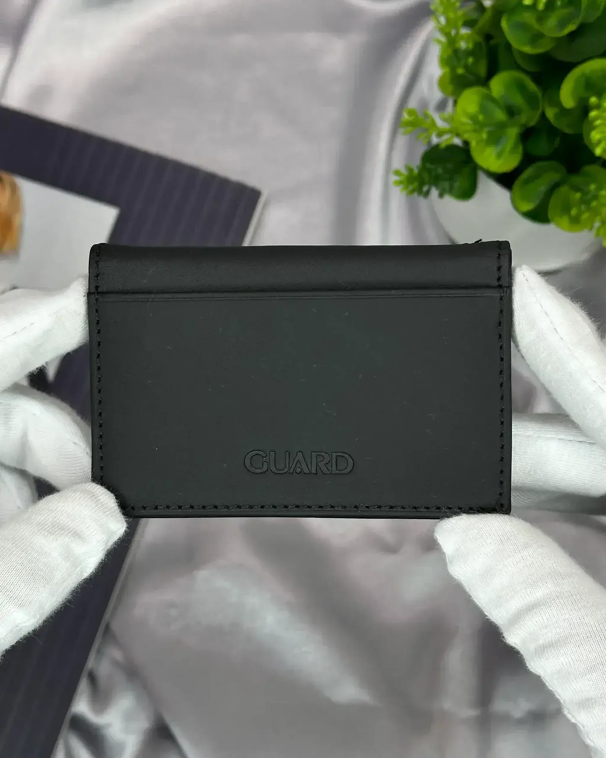 Cardholder Guard 1169N