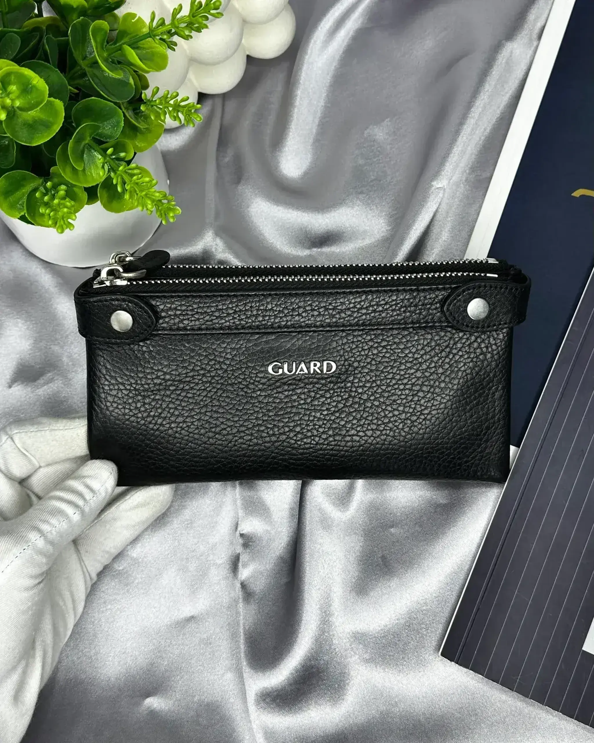 Portmoneul Guard 2250N