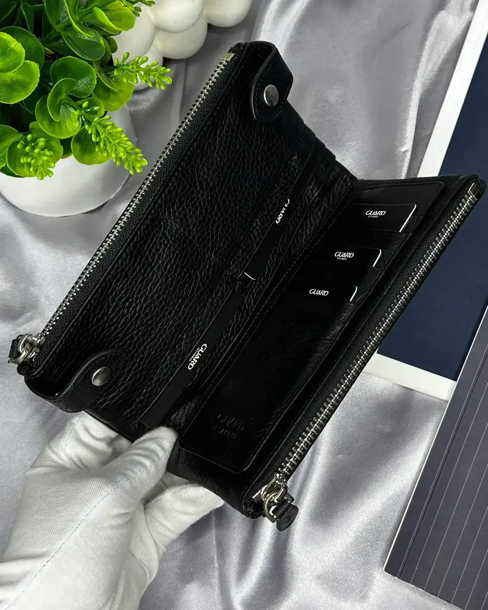 Portmoneul Guard 2250N