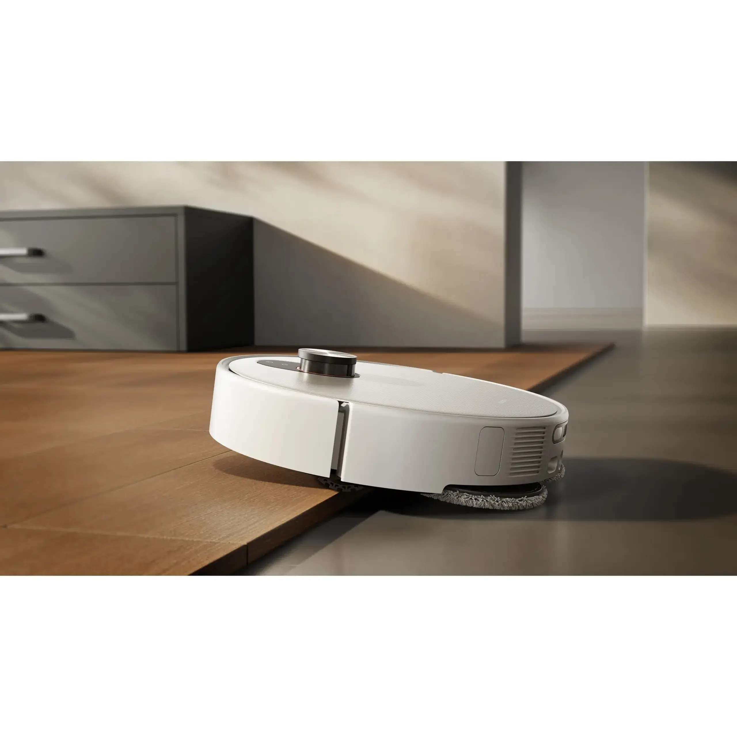 Robot de aspirare Xiaomi 5 Pro BHR07WFEU, 20000Pa, 5200mAh, recipient praf 290ml, AI+Binocular 3D, HD One-way video calls, alb