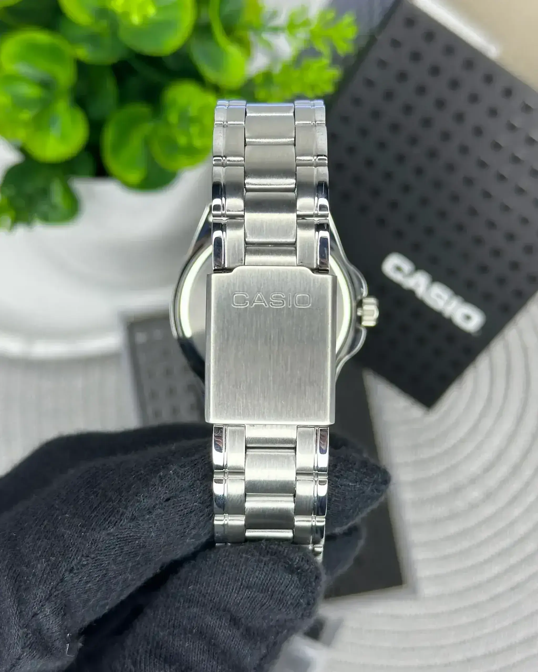 Casio MTP-1215A-7ADF - Alb 43.3 × 38.4 × 8.8 mm