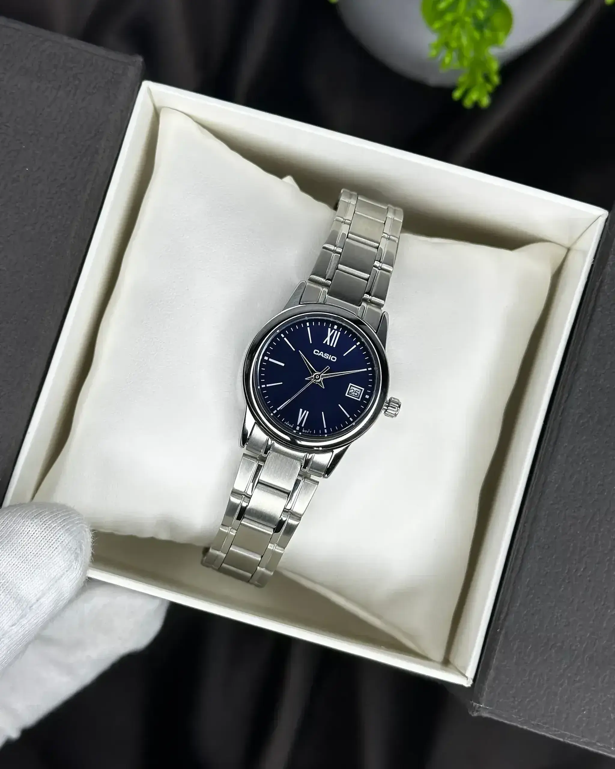 Casio LTP-V005D-2BUDF - Albastru închis 31 × 25 × 9.2 mm
