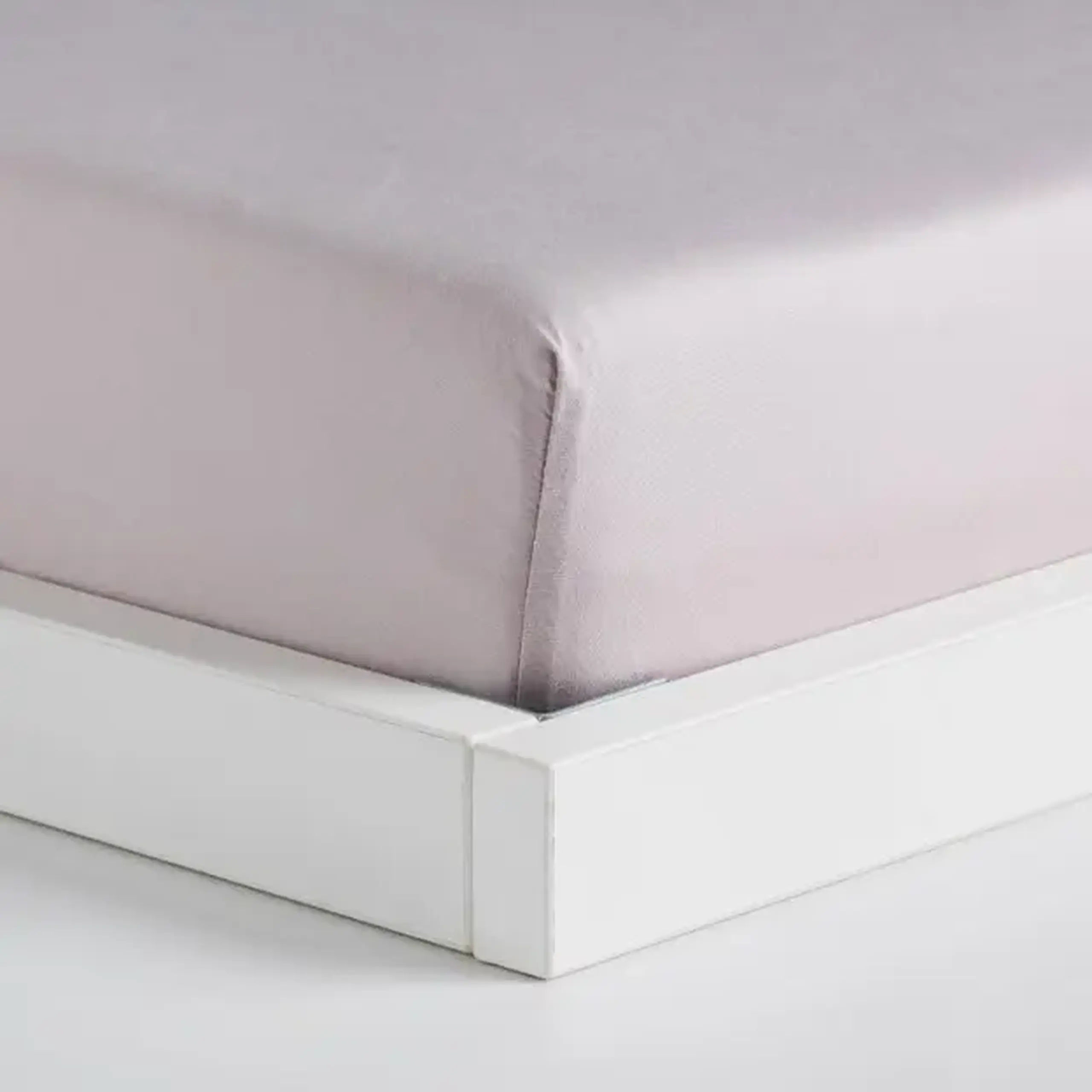 Cearșaf cu elastic SATINETTE