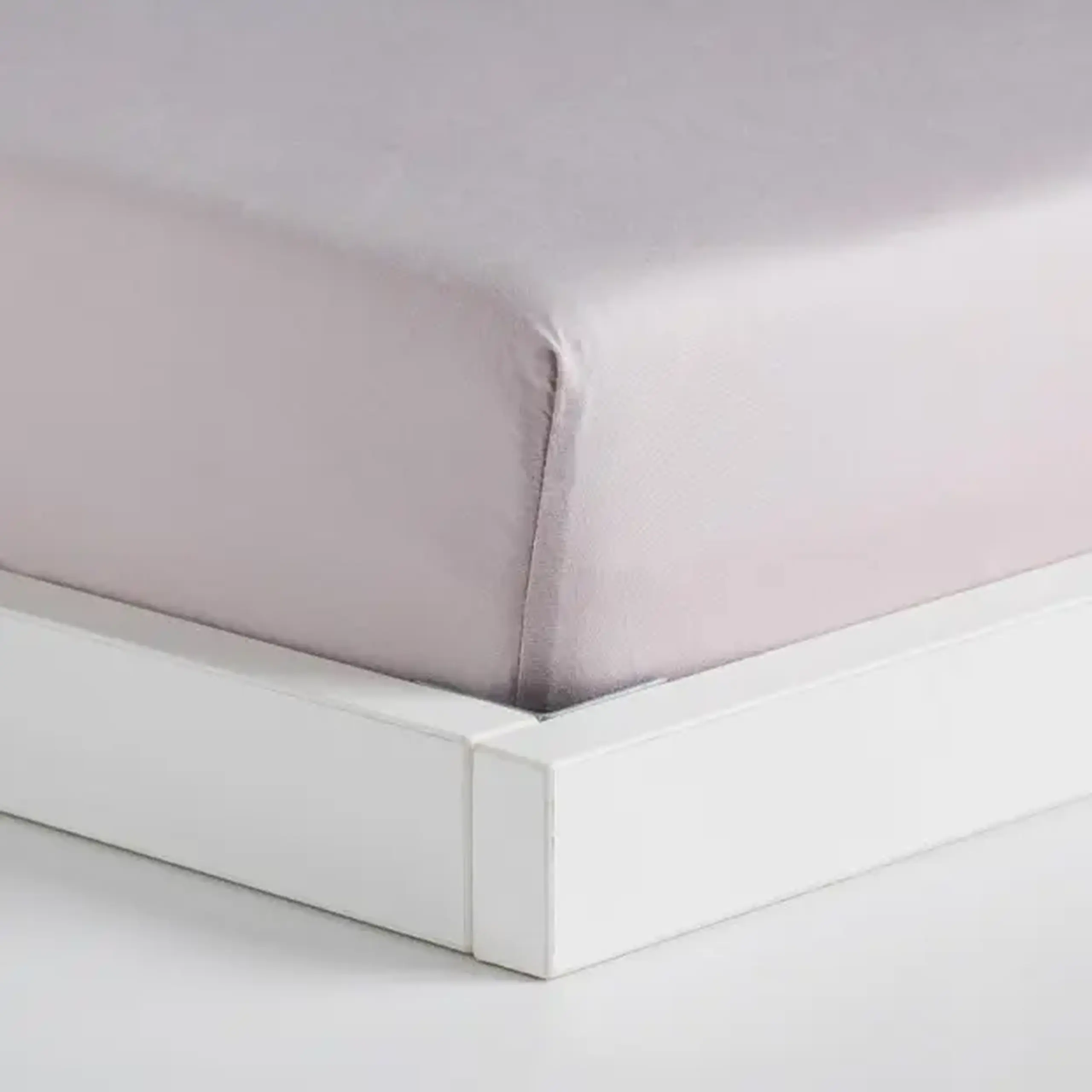Cearșaf cu elastic SATINETTE
