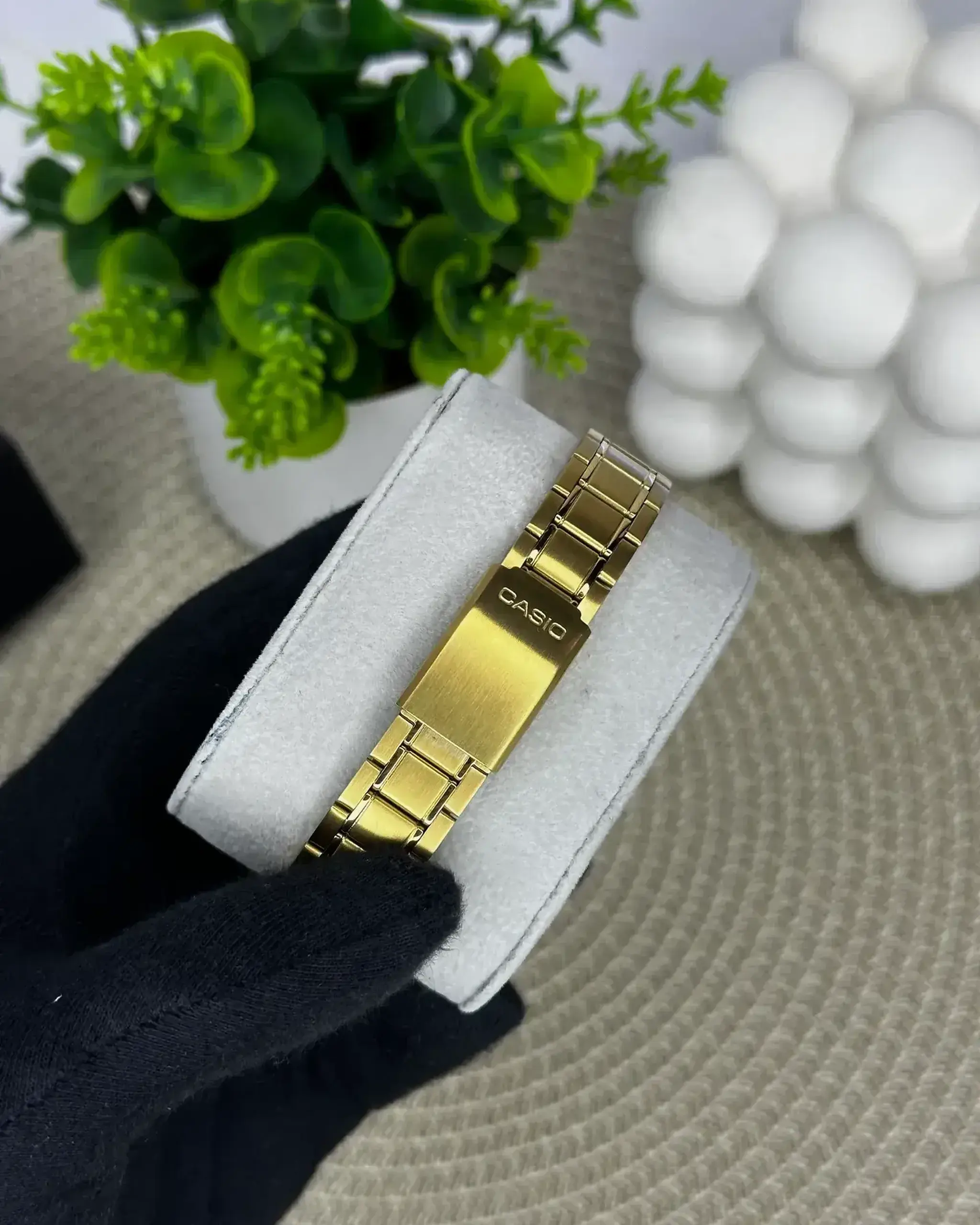 Casio LTP-V300G-9AUDF