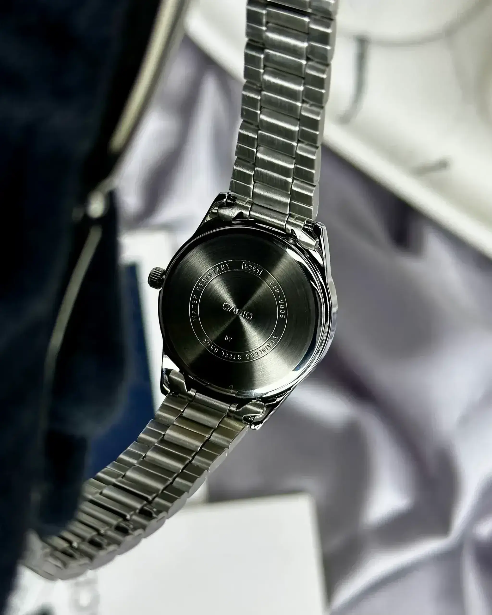 Casio LTP-V005D-2BUDF - Albastru 34 × 28.2 × 7.5 mm