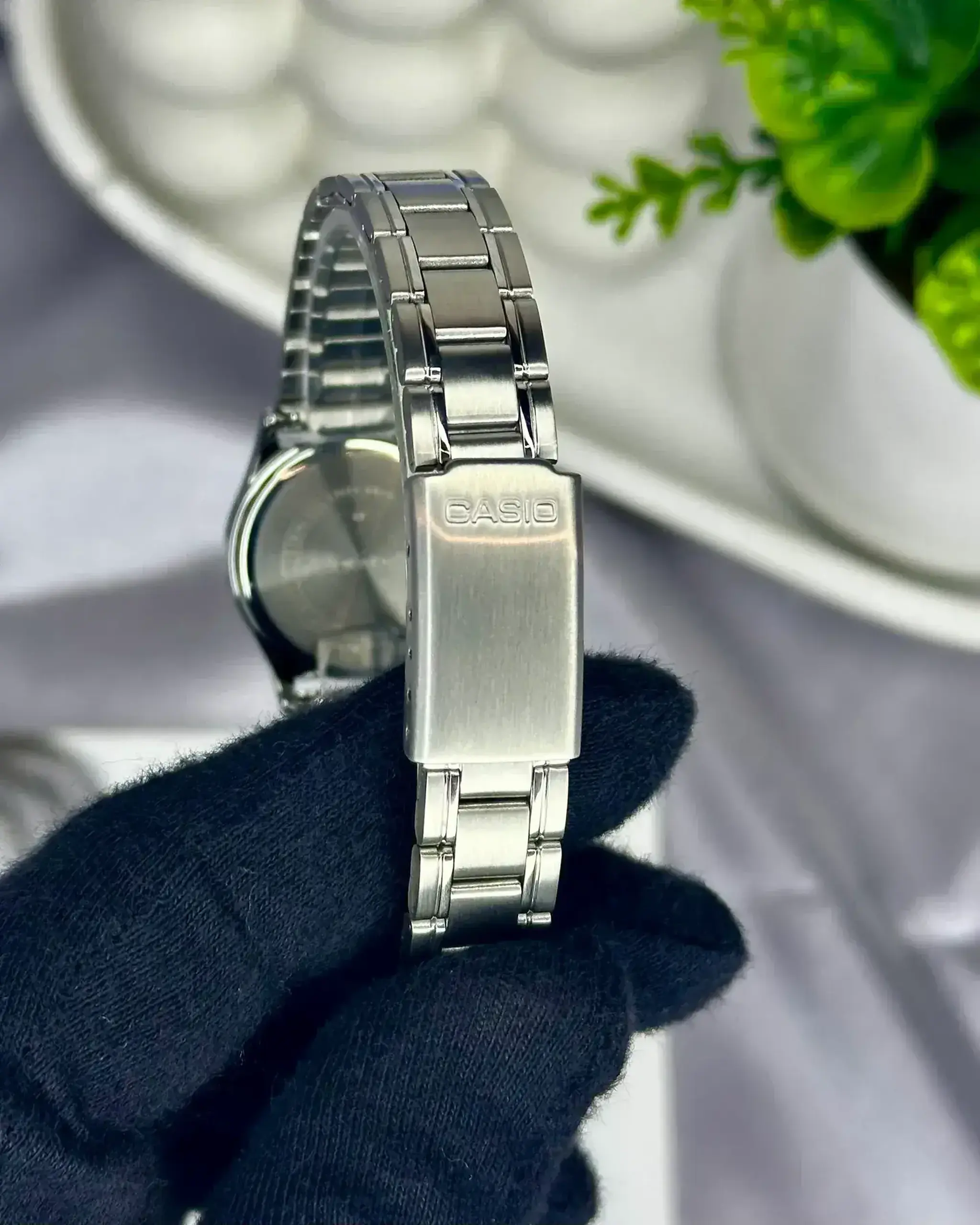 Casio LTP-V005D-2BUDF - Alb 30.4 × 25 × 9.2 mm