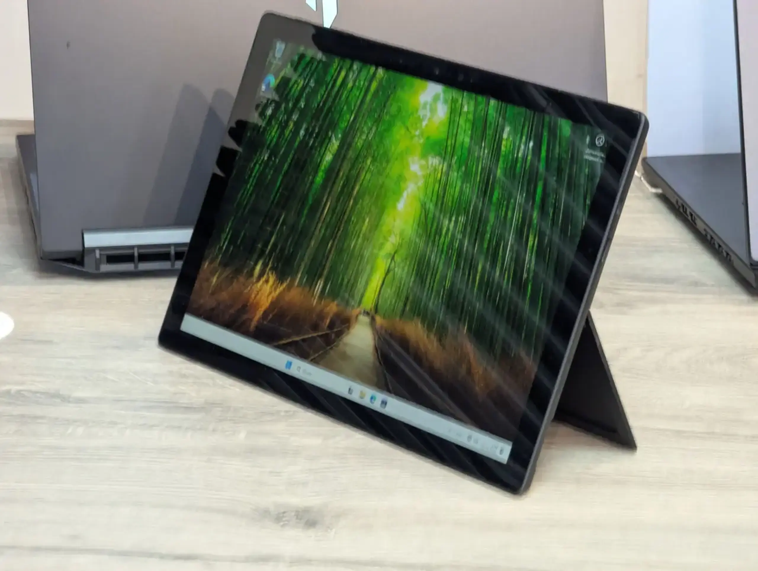 Microsoft Surface Pro 7 | i7-1065G7 | 16GB Ram | 512GB | 12.3" Touch