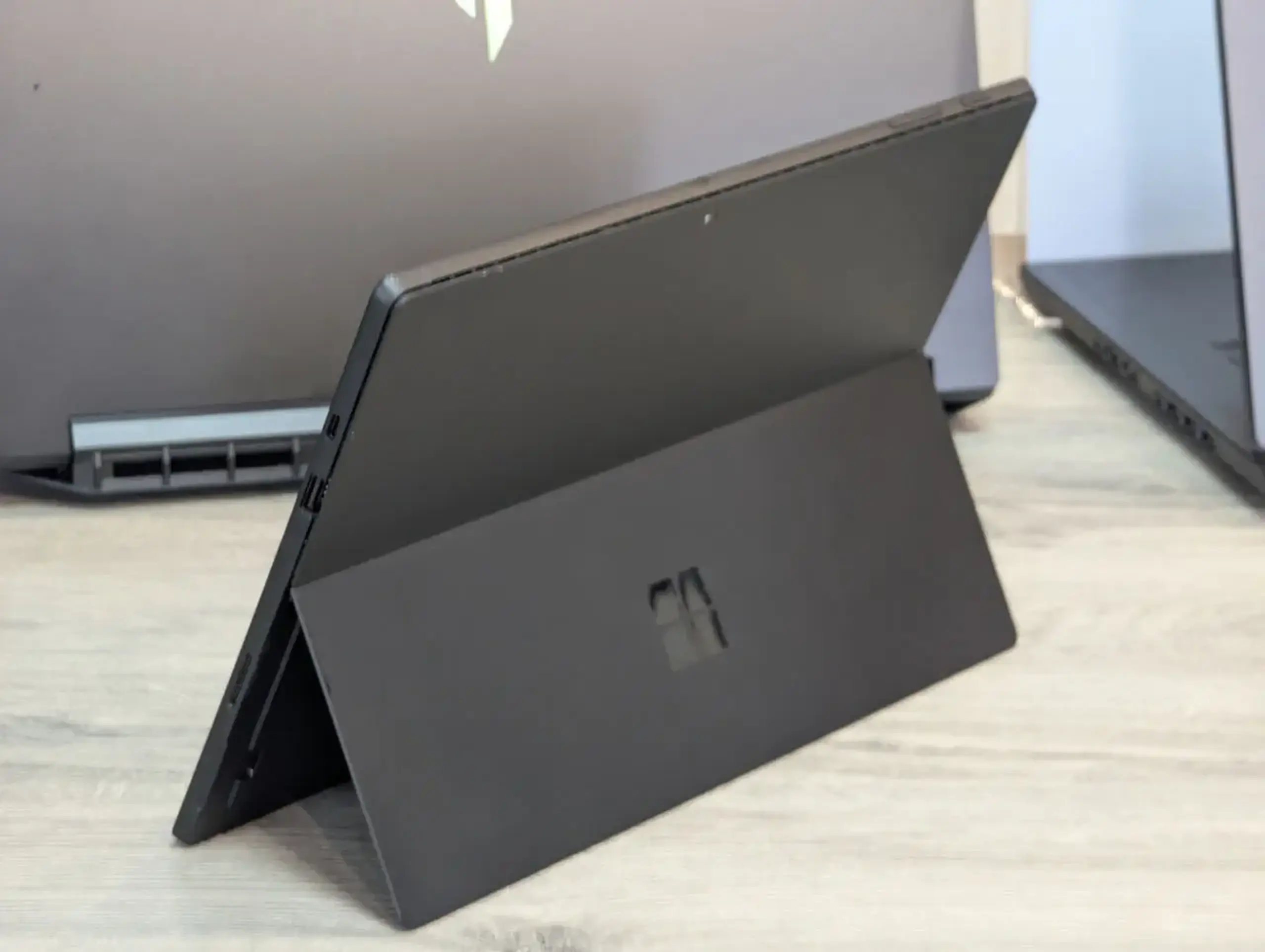 Microsoft Surface Pro 7 | i7-1065G7 | 16GB Ram | 512GB | 12.3" Touch