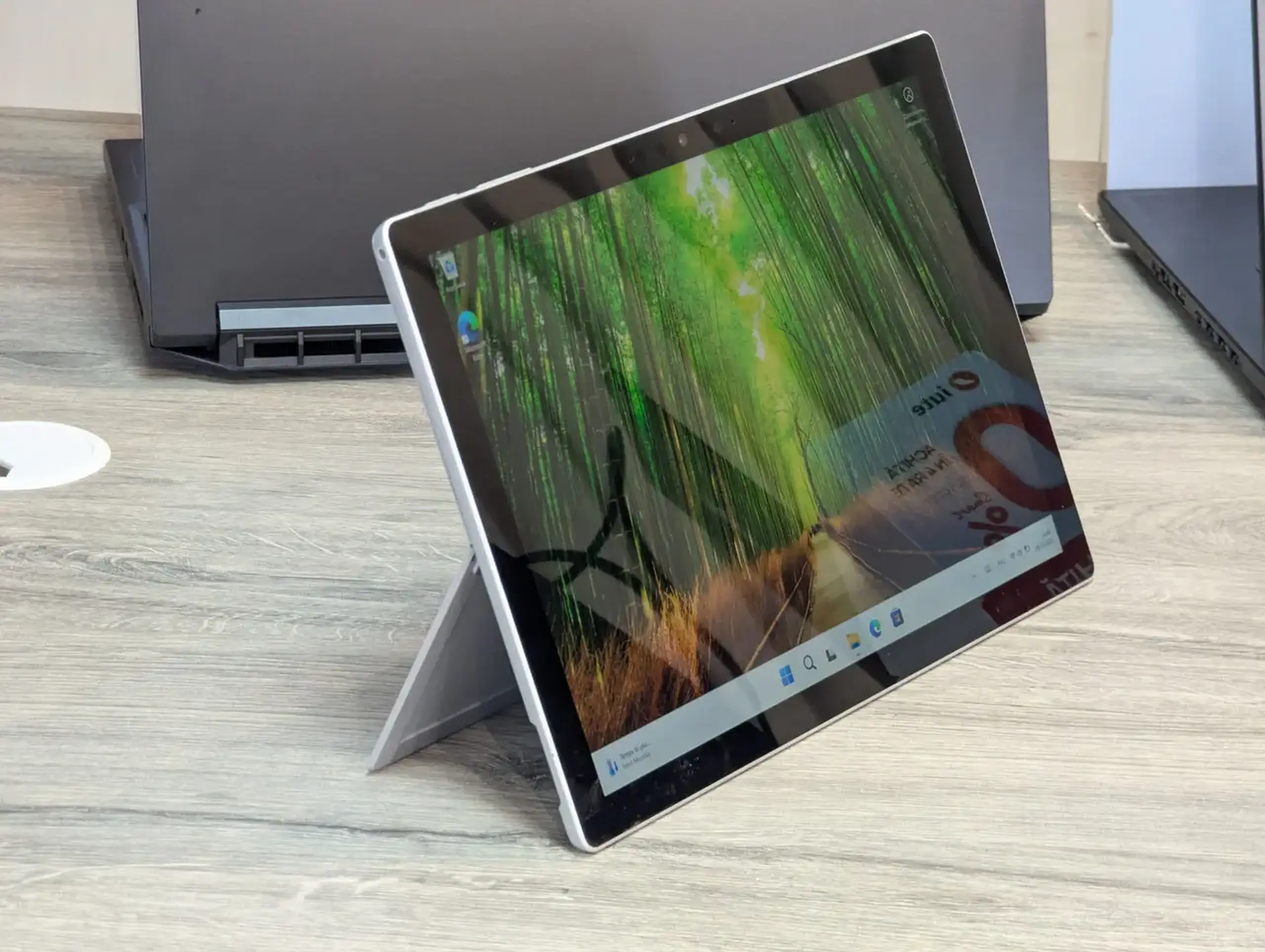 Microsoft Surface Pro 7 | i7-1065G7 | 16GB Ram | 512GB | 12.3" Touch
