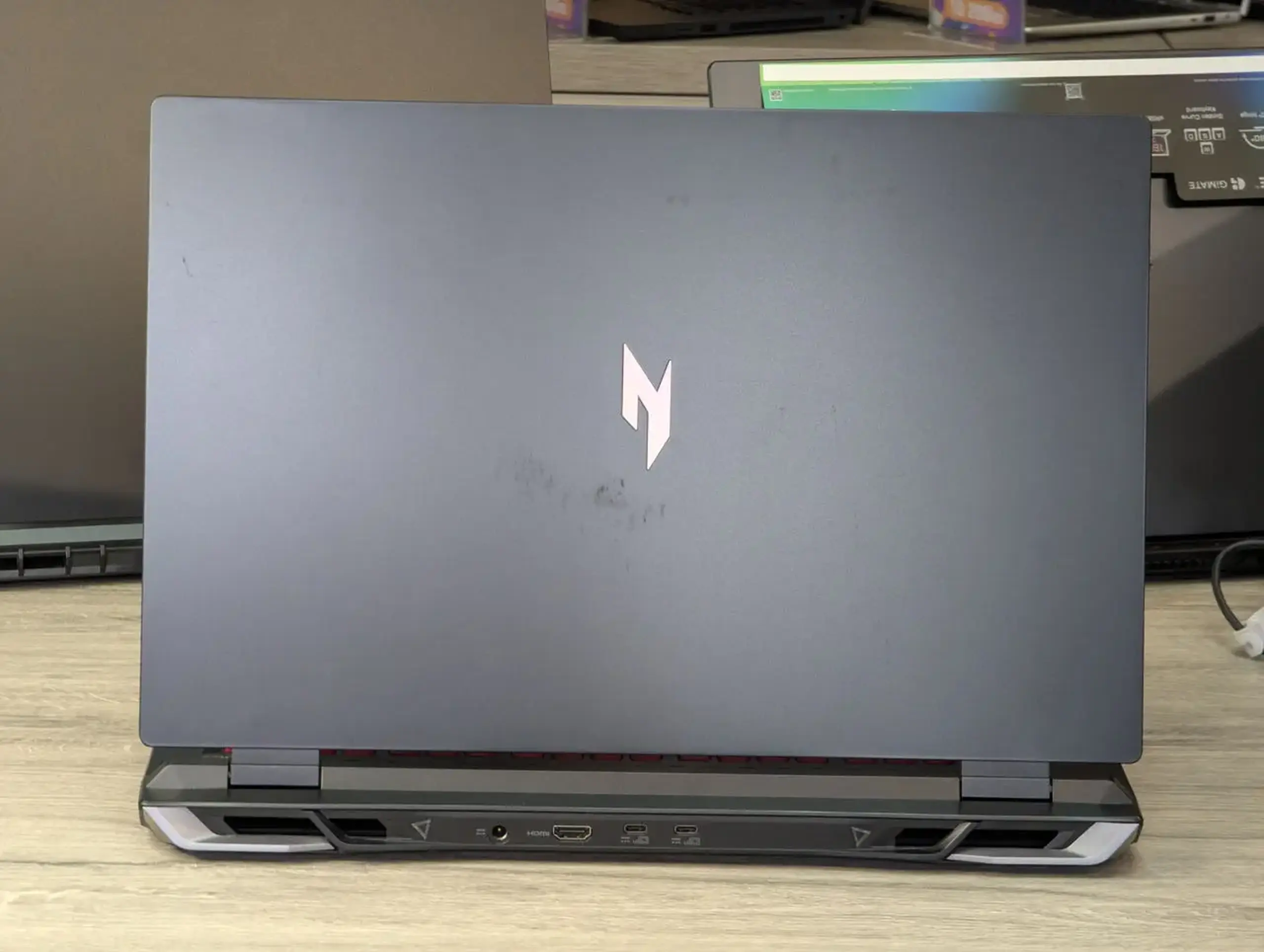 Acer Nitro 17 AN17-42 | Ryzen 7 8745HS | 32GB Ram | 1TB | RTX 4070 8GB | 17.3"