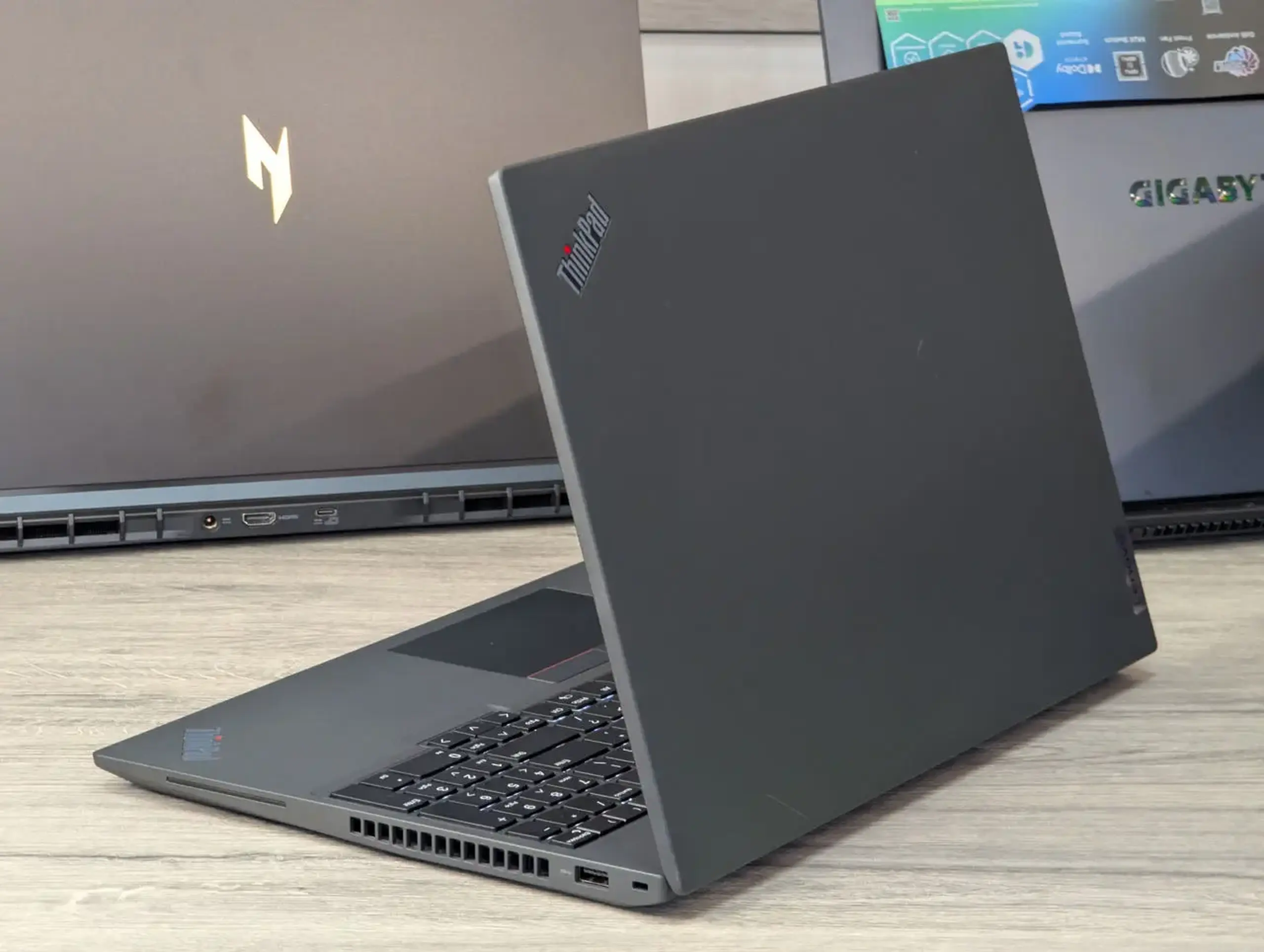 Lenovo ThinkPad T16 Gen 1 | Ryzen 7 PRO 6850U | 16GB Ram | 256GB | 16"