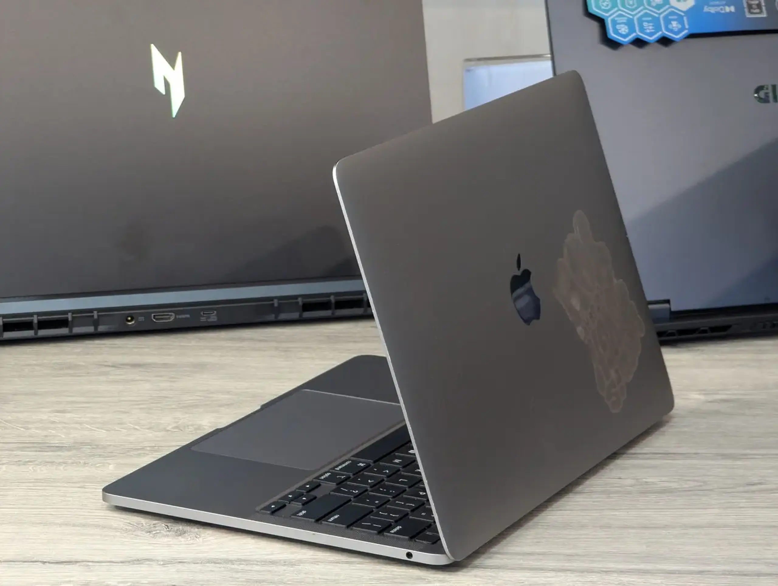 Apple MacBook Pro 13 M1 (2020) | M1 | 16GB Ram | 256GB | 13.3"