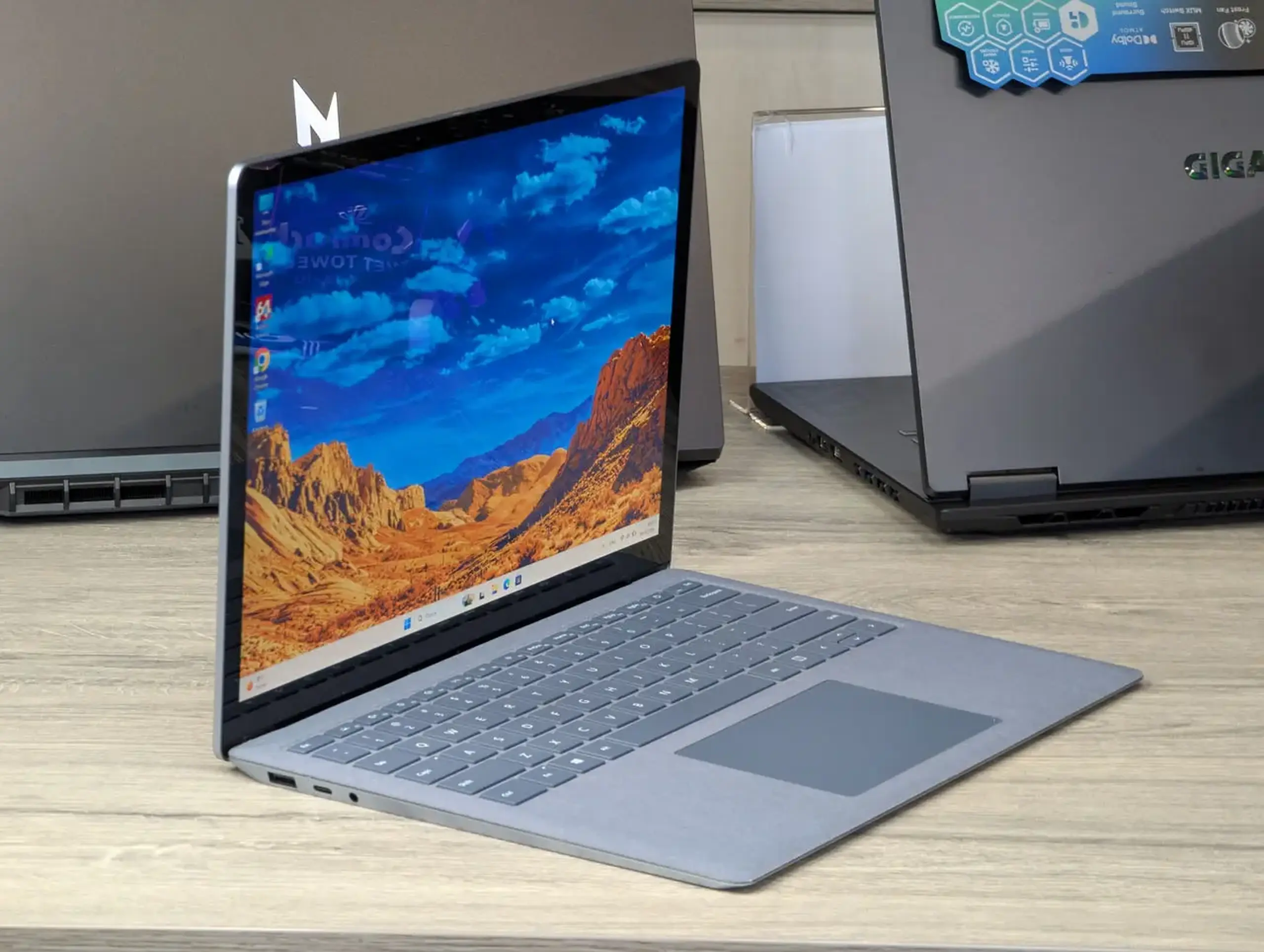 Microsoft Surface Laptop 4 | i7-1185G7 | 16GB Ram | 512GB | 13.5" Touch