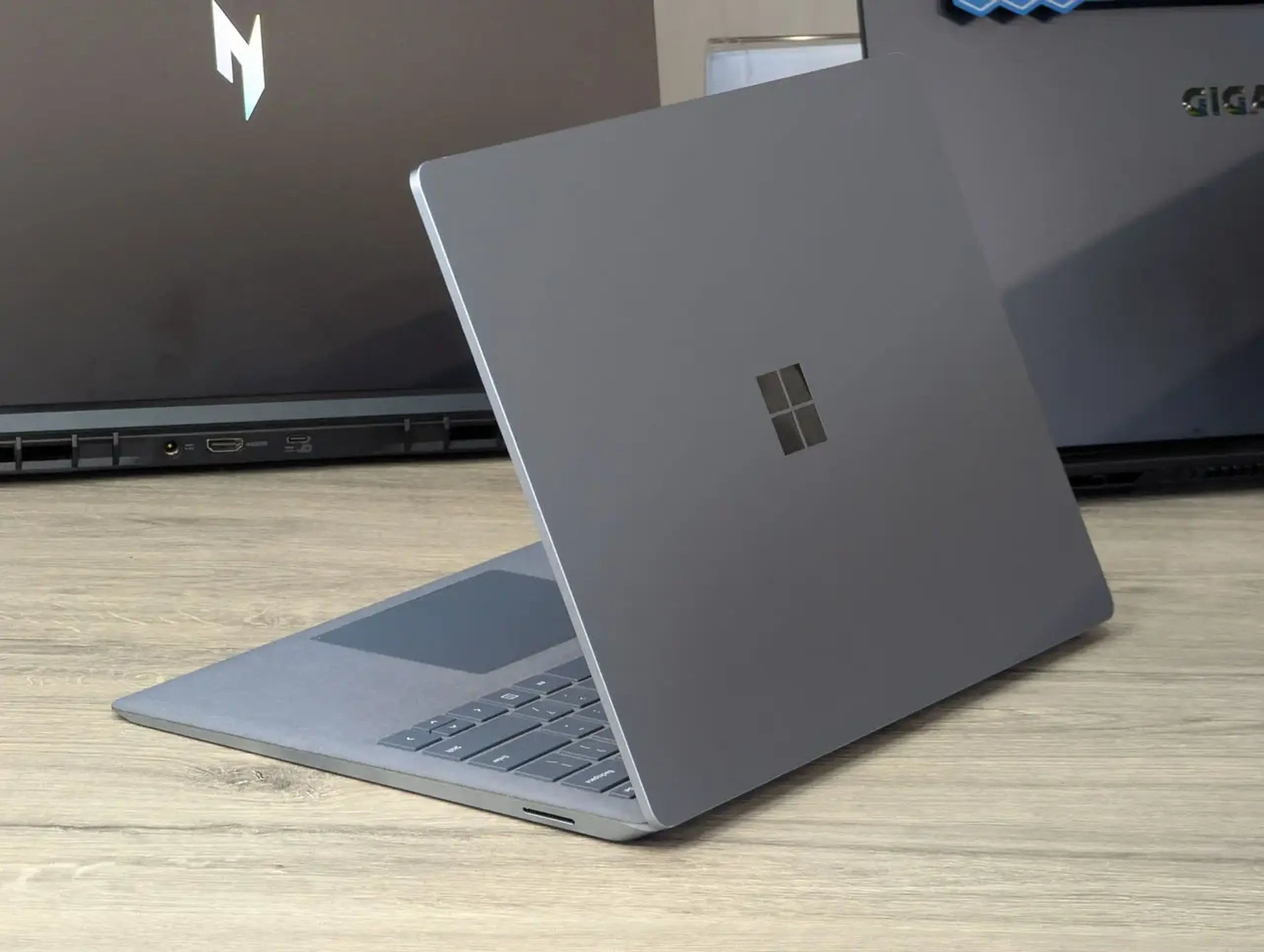 Microsoft Surface Laptop 4 | i7-1185G7 | 16GB Ram | 512GB | 13.5" Touch