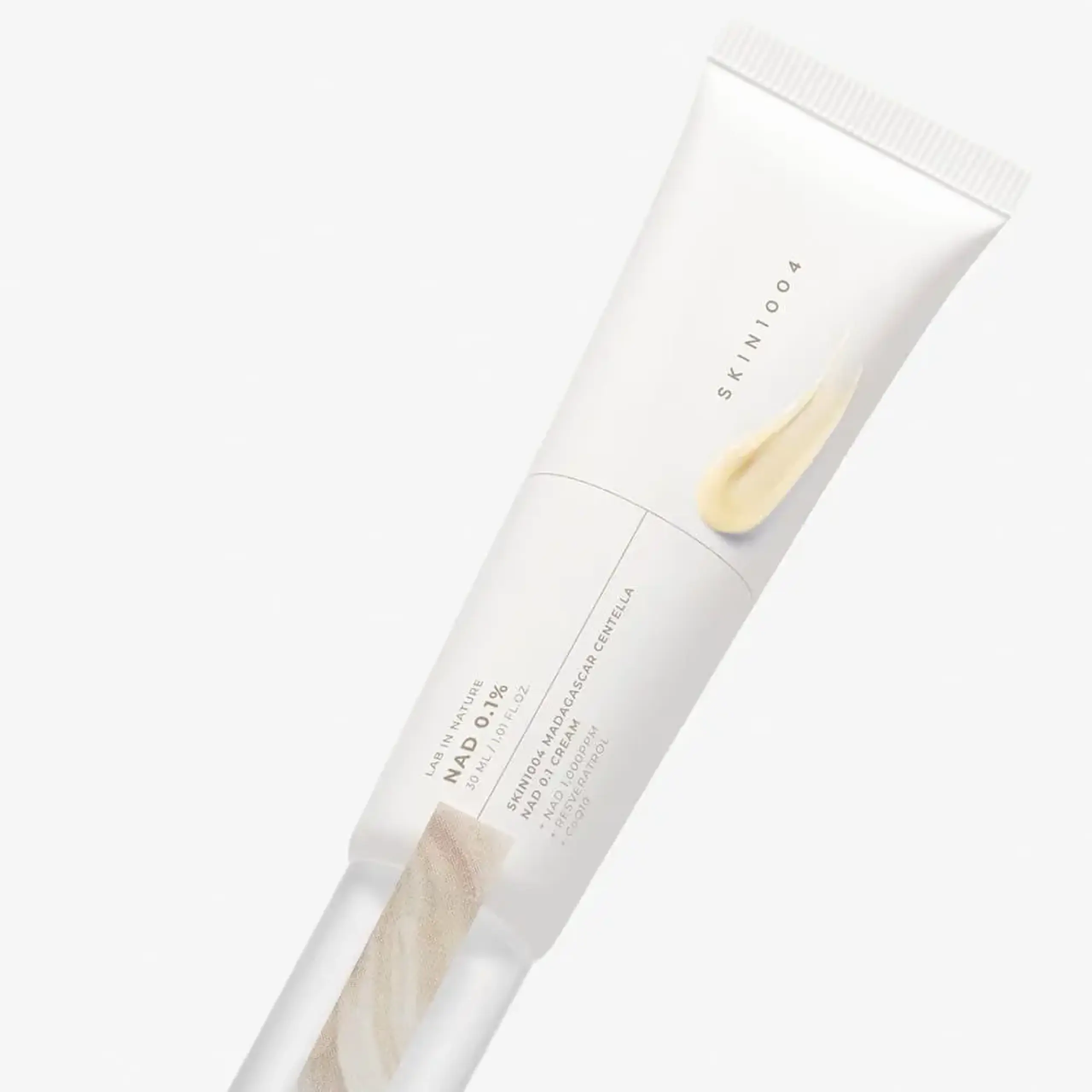 Cremă anti-age cu 0,1% NAD pentru fermitate și regenerare SKIN1004 Madagascar Centella NAD 0.1 Cream 30 ml