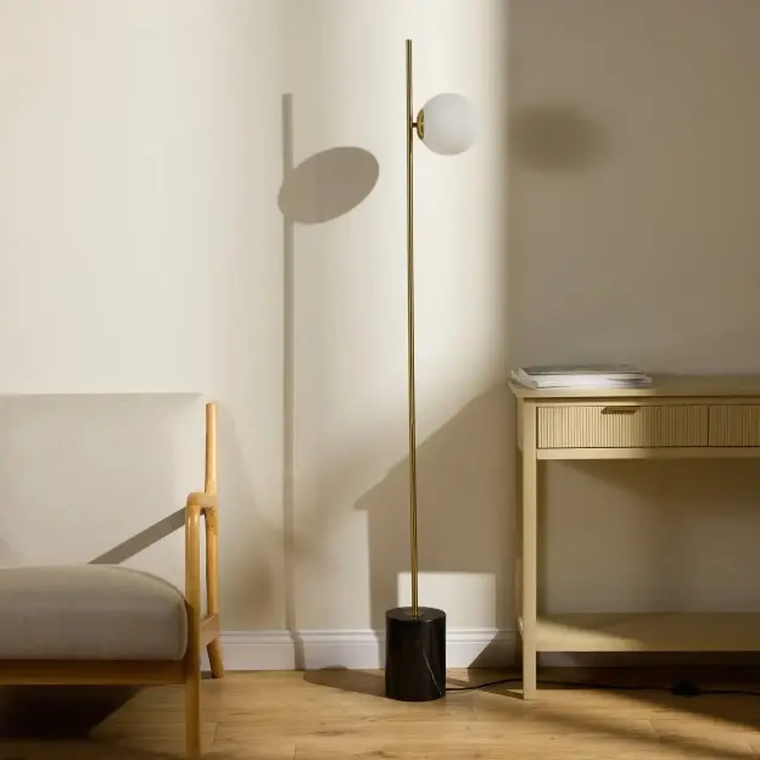 LAMPADAR MINA