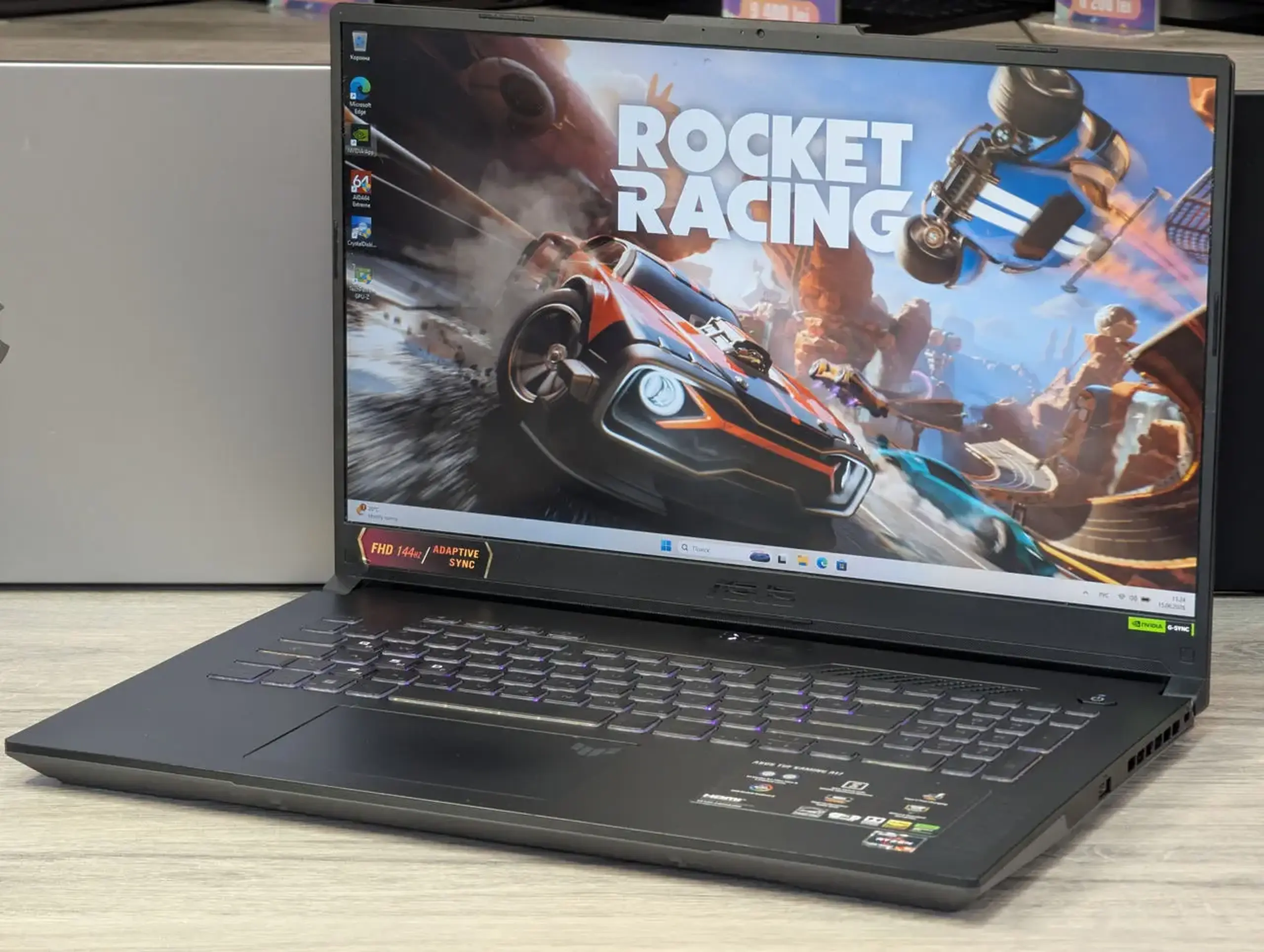 ASUS TUF Gaming A17 | Ryzen 5 6600HS | 16GB Ram | 512GB SSD SK hynix | RTX 4050 | 17.3"