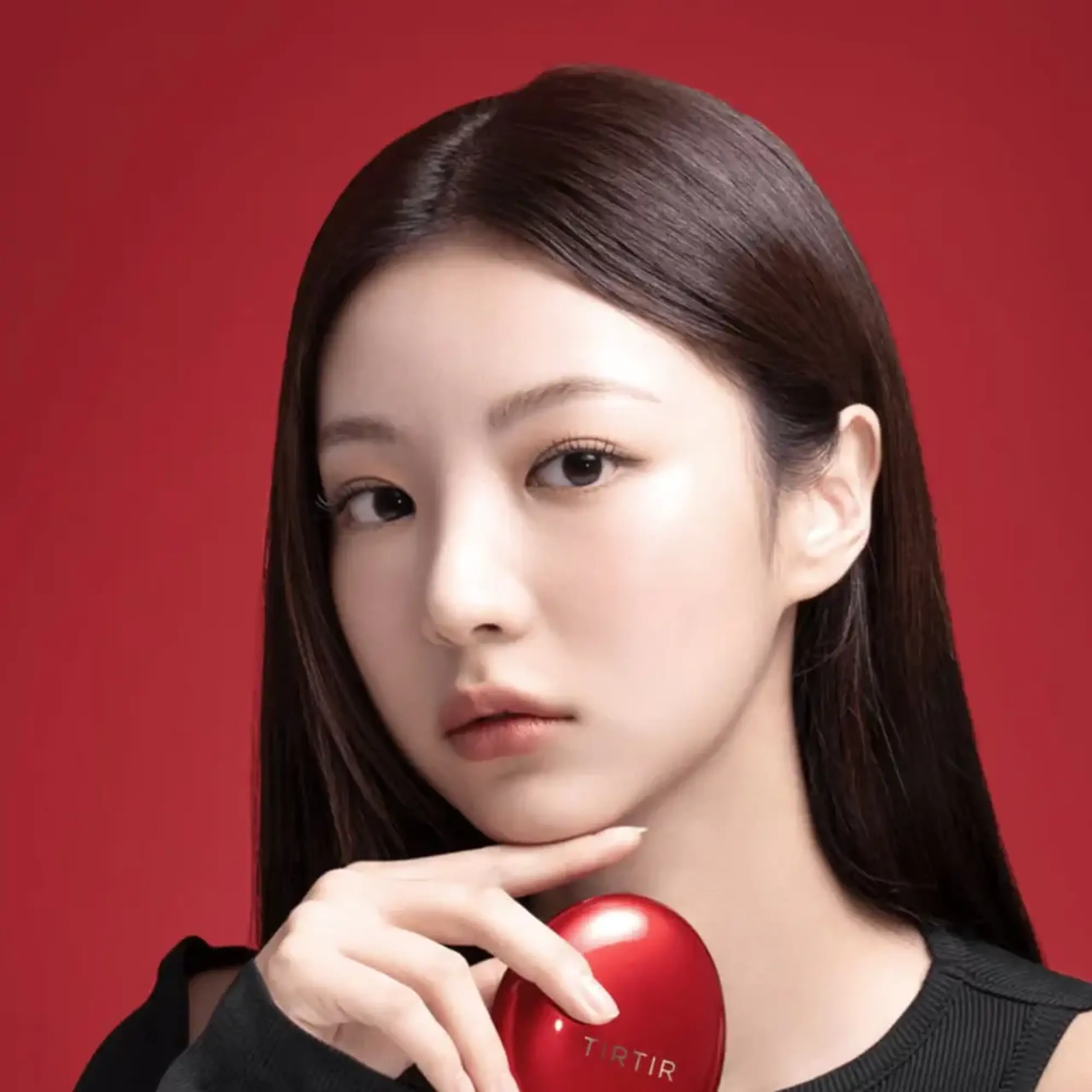 Cushion rezistent cu un finisaj semi-mat TIRTIR Mask Fit Red Cushion 21W Natural Ivory 18g