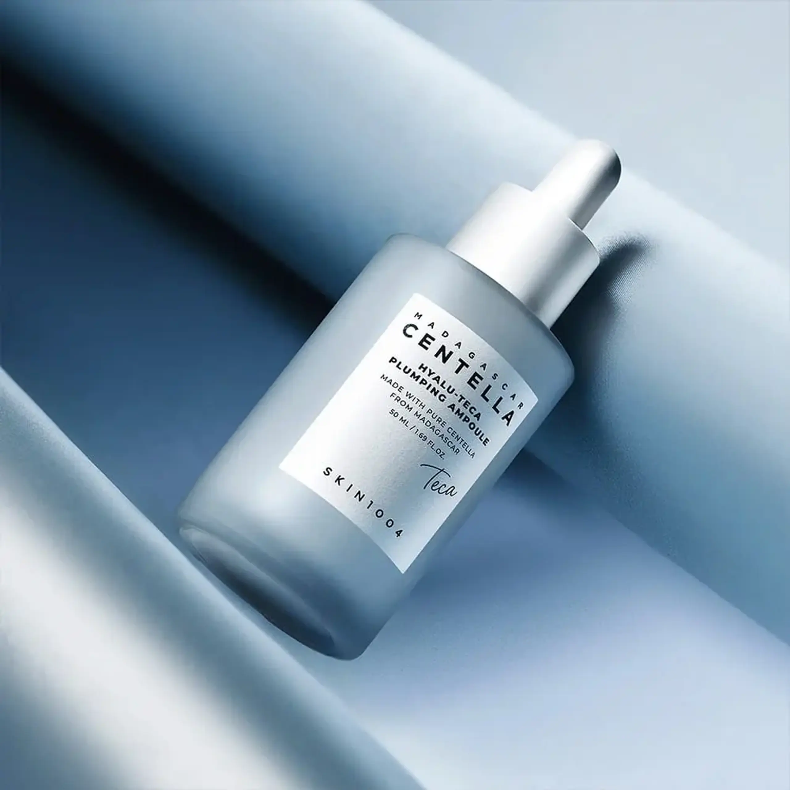 Ser -ampoulă intensiv hidratantă SKIN1004 Madagascar Centella Hyalu-Teca Plumping Ampoule 50ml