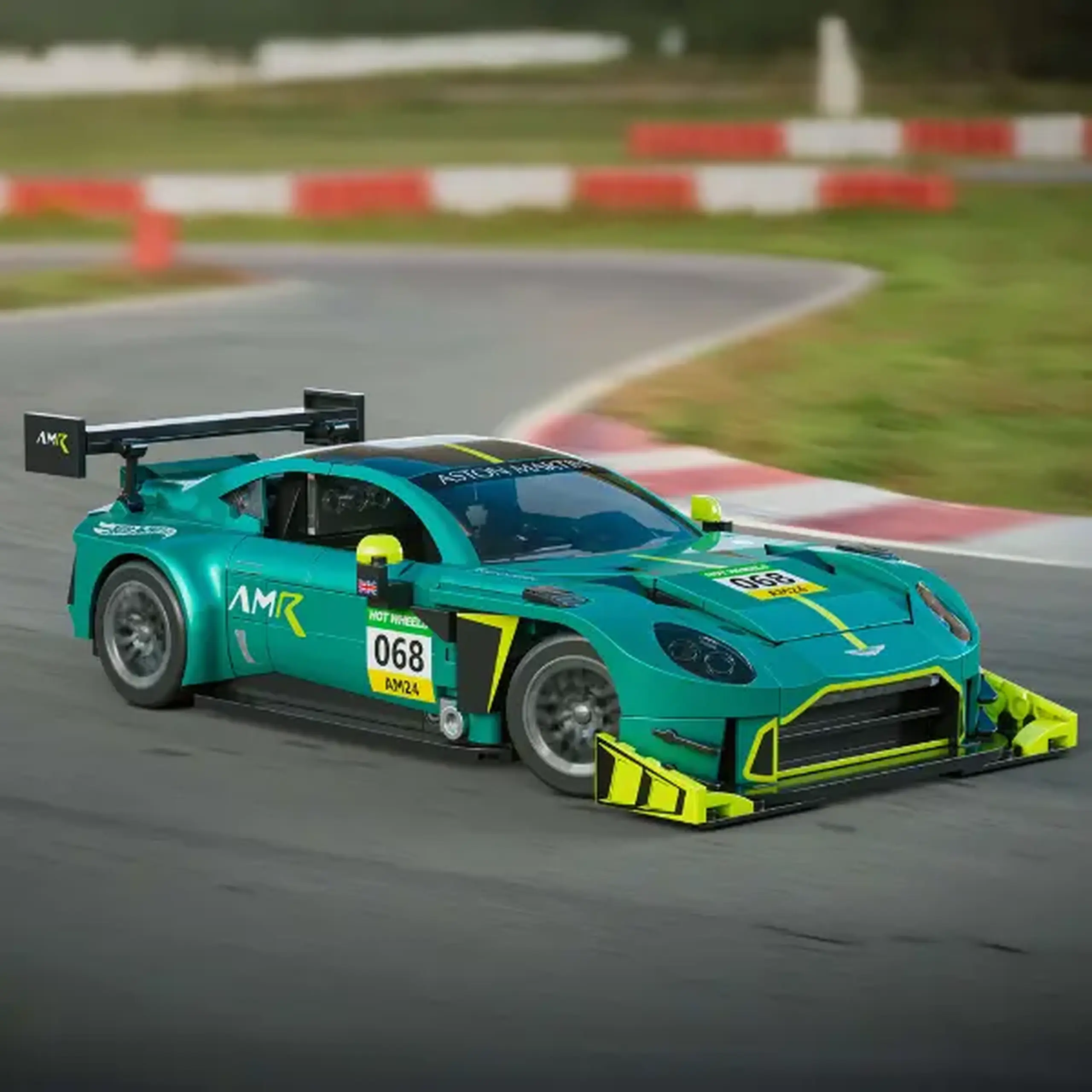 Constructor „Aston Martin Vantage GT3” Hot Wheels, 793 piese