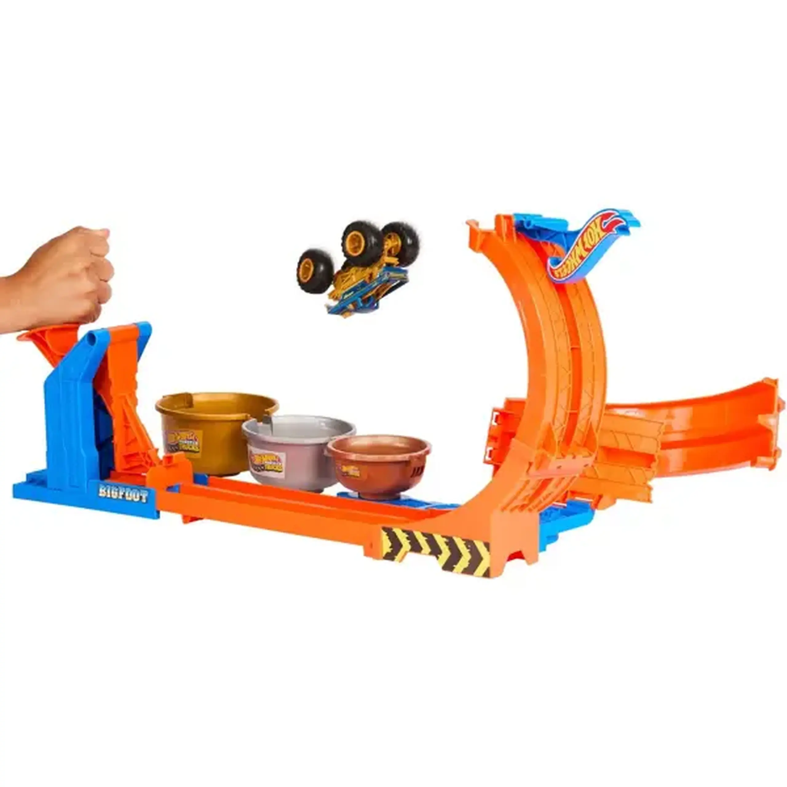 Hot Wheels Monster Trucks "Loop-And-Flip Trophy Challenge"