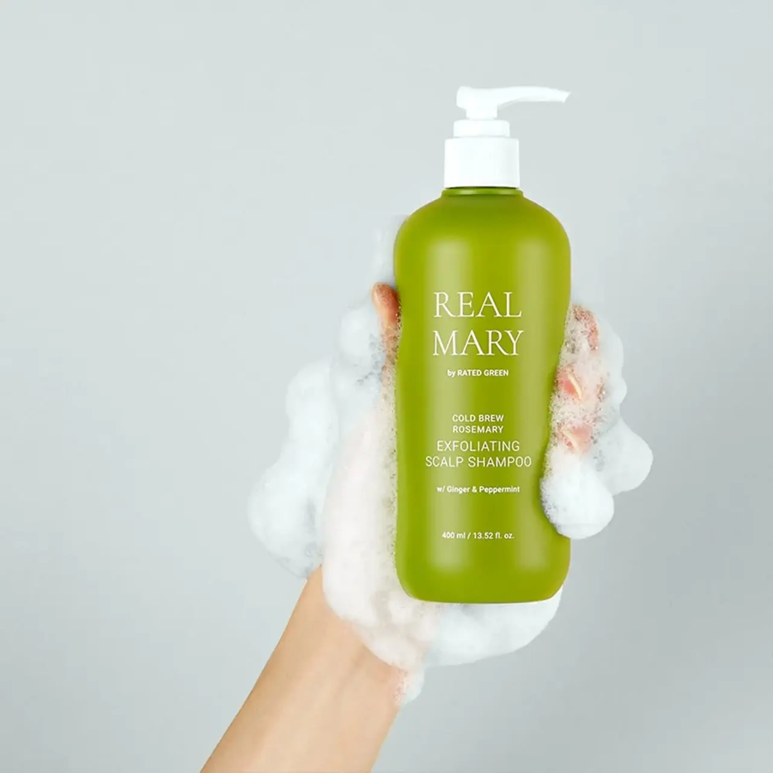 Șampon pentru curățarea scalpului gras cu extract de Rozmarin Rated Green Cold Brew Rosemary Exfoliating Scalp Shampoo 400 ml