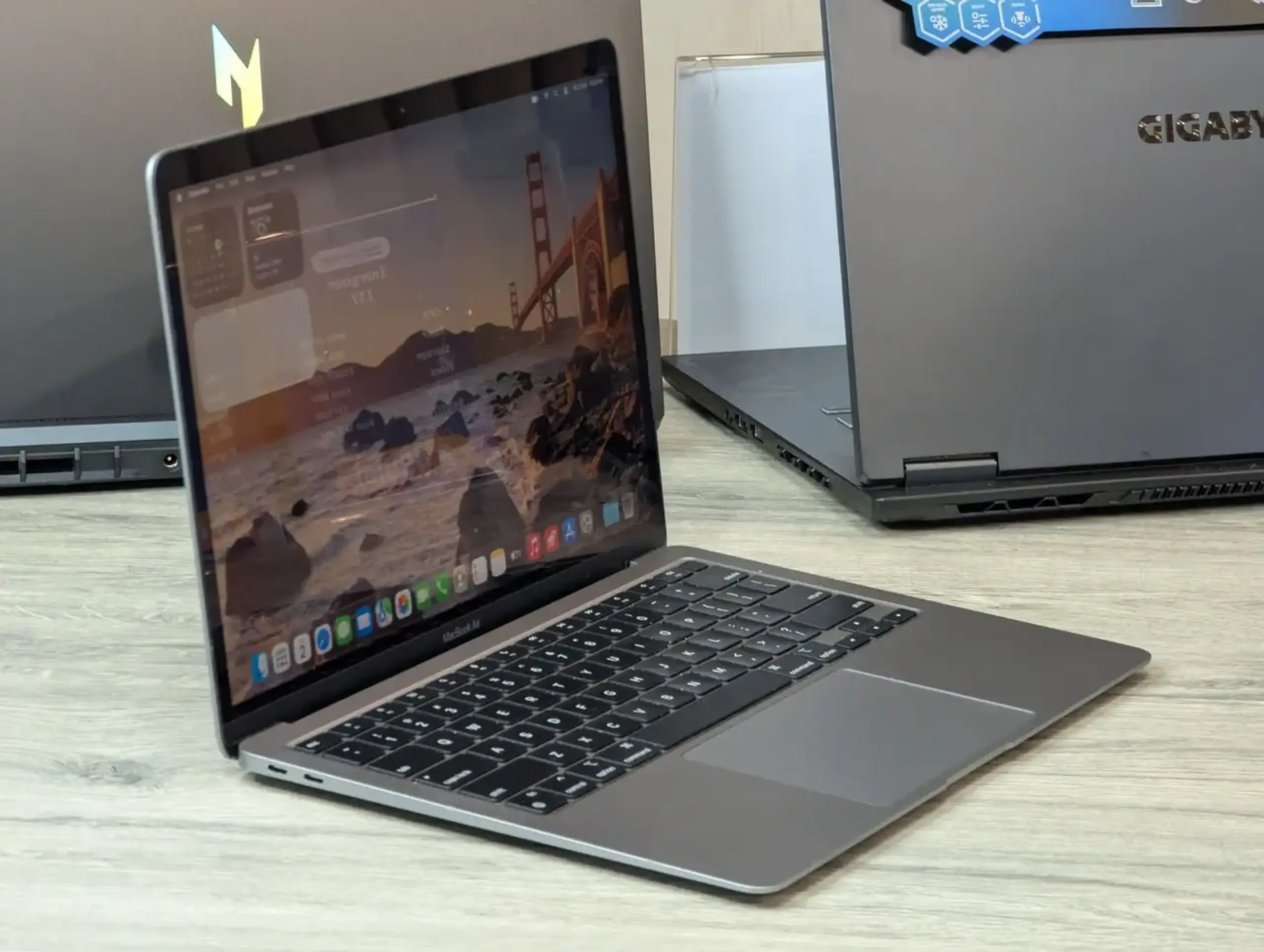 Apple MacBook Air (2020) | Apple M1 | 8GB Ram | 512GB | 13.3″ Retina