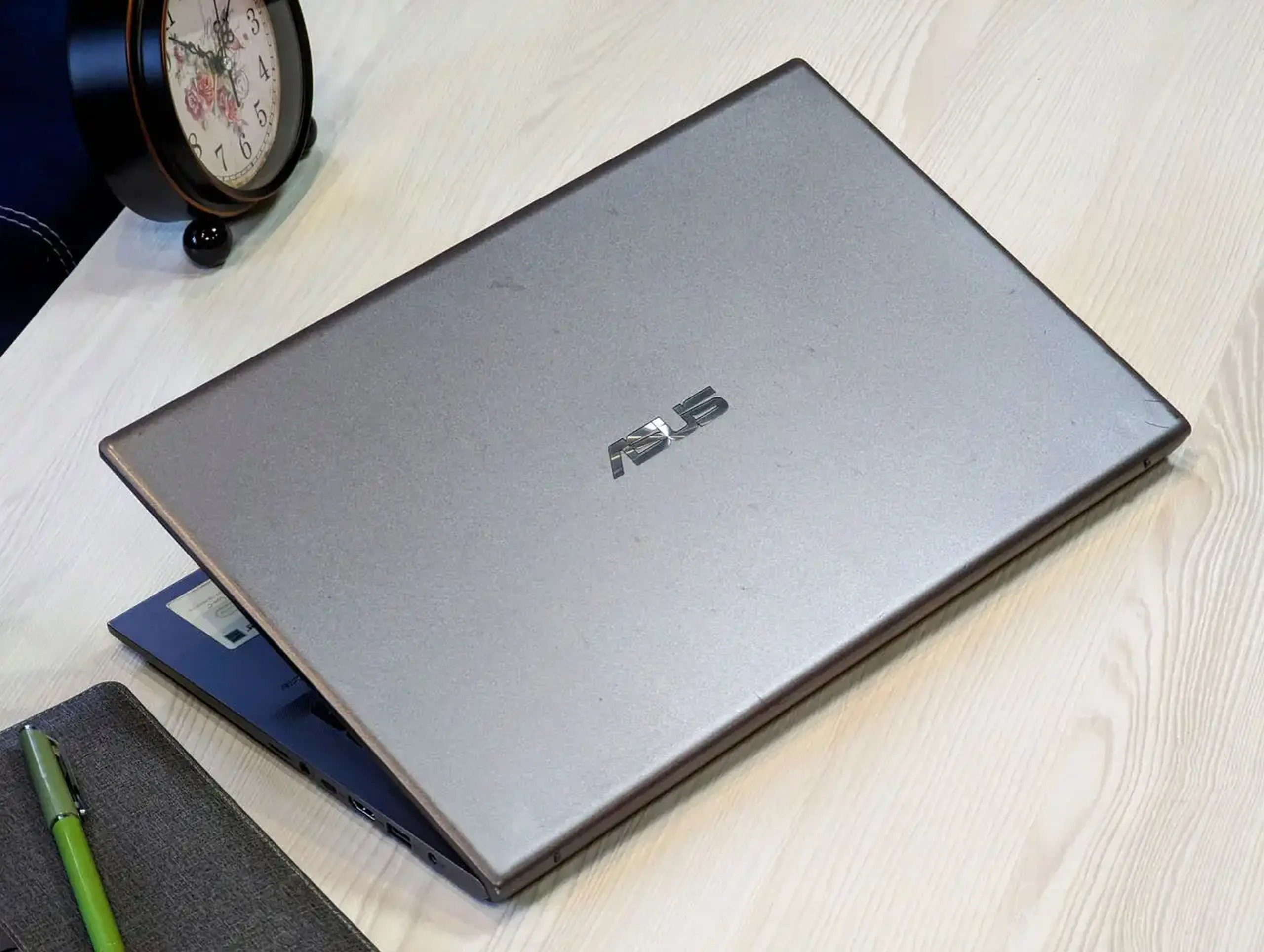 ASUS Vivobook 15 M1502Q | Ryzen 7 5800HS | 16GB | SSD 512GB | 15,6″ Full HD TN