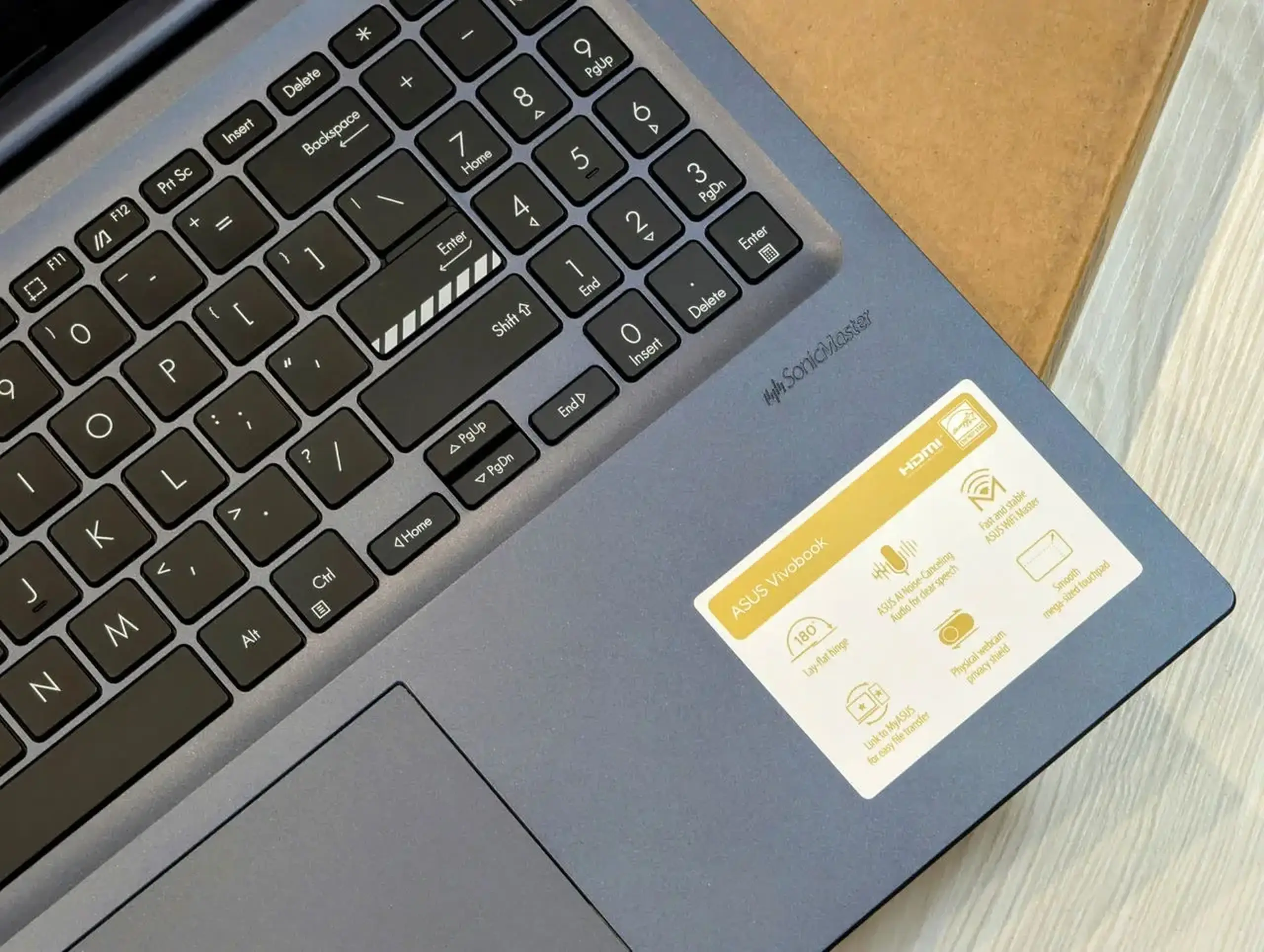 ASUS Vivobook 16 M1605X | Ryzen 9 7940HS | 16GB RAM | 1TB SSD | Radeon 780M | 16″