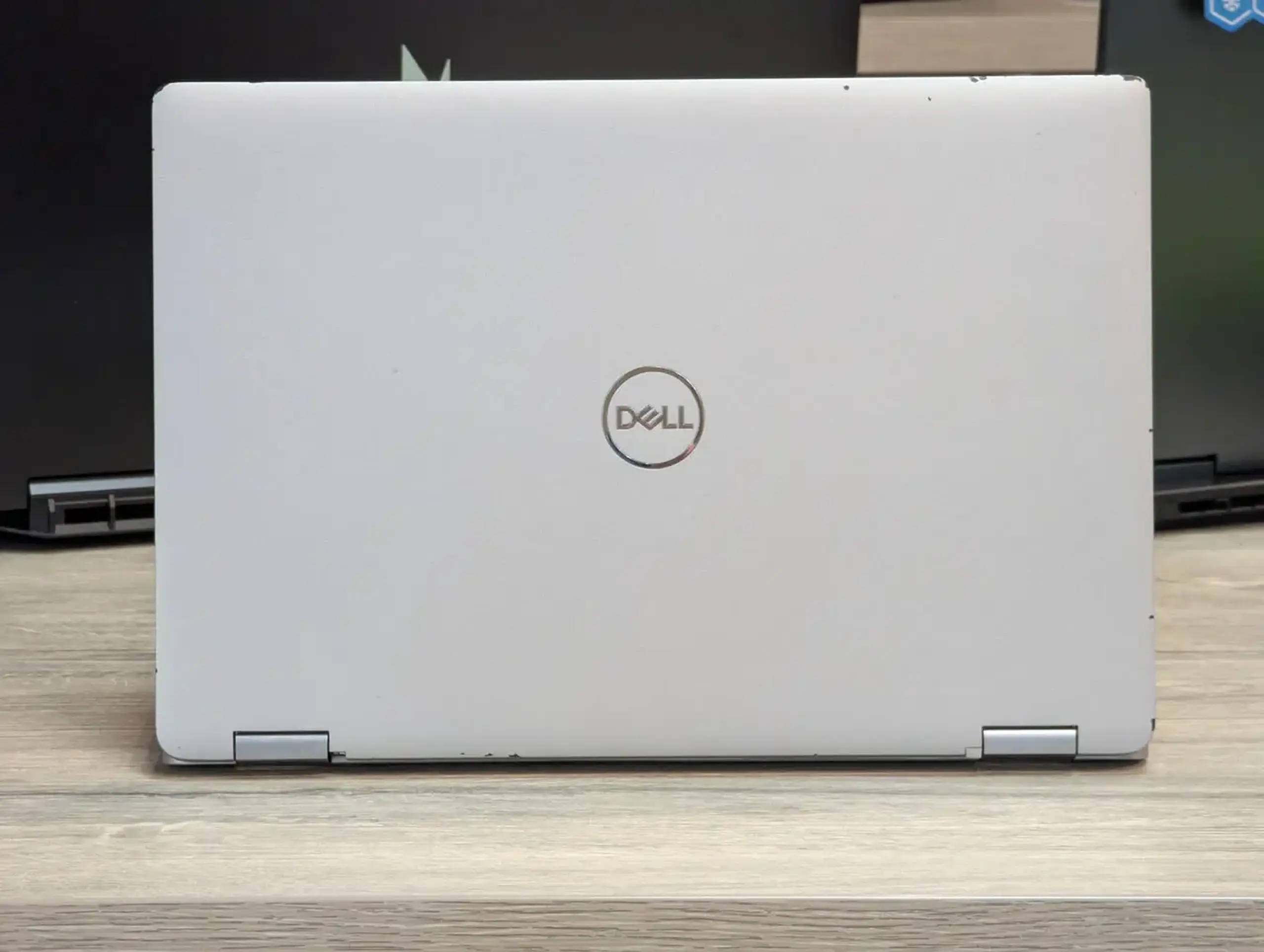 Dell Latitude 5320 2-in-1 | Intel Core i5-1145G7 vPro | 16GB | 256GB | 13.3″ FHD