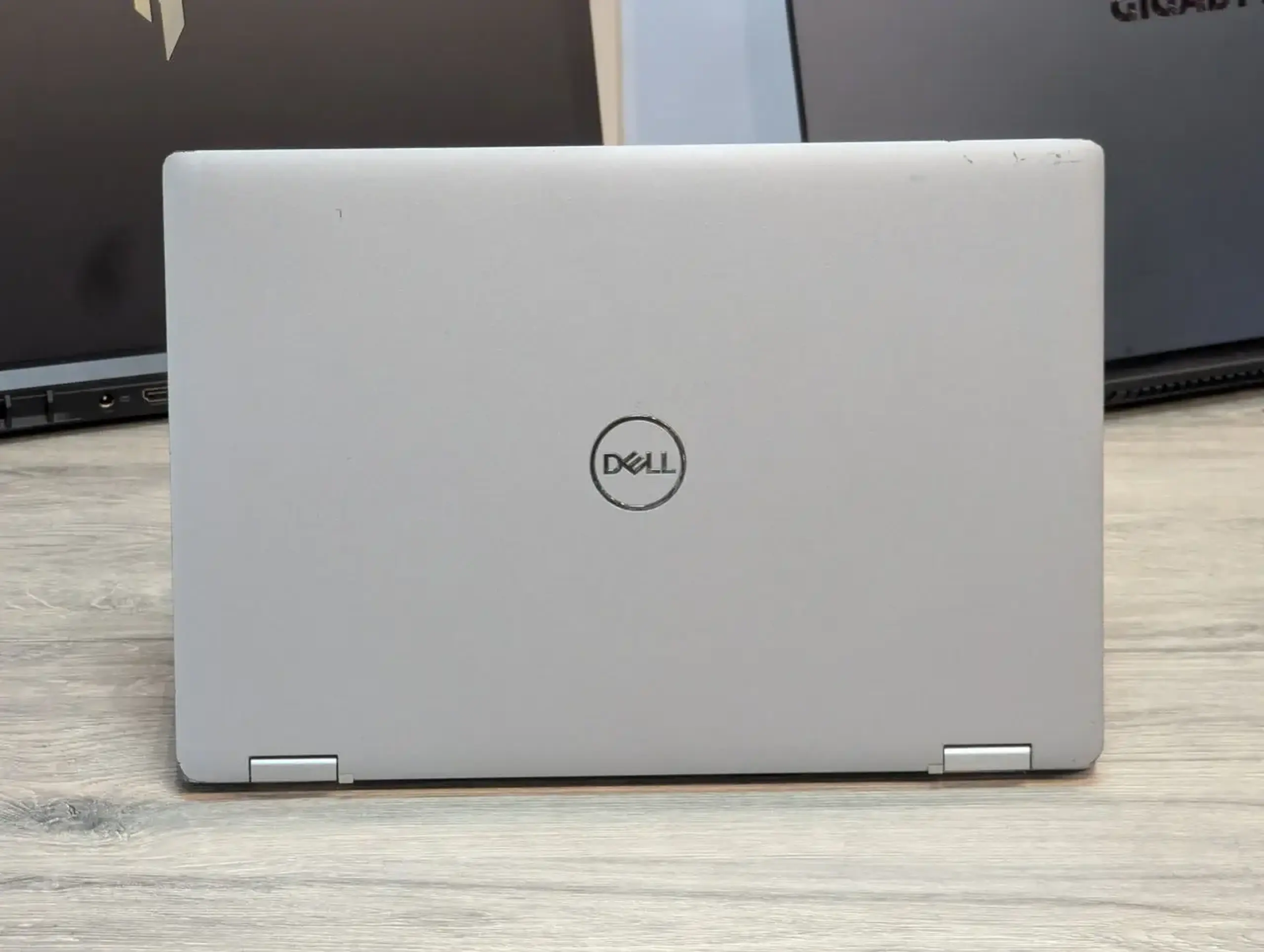 Dell Latitude 5320 2-in-1 | Intel Core i7-1185G7 vPro | 16GB | 256GB | 13.3″ FHD