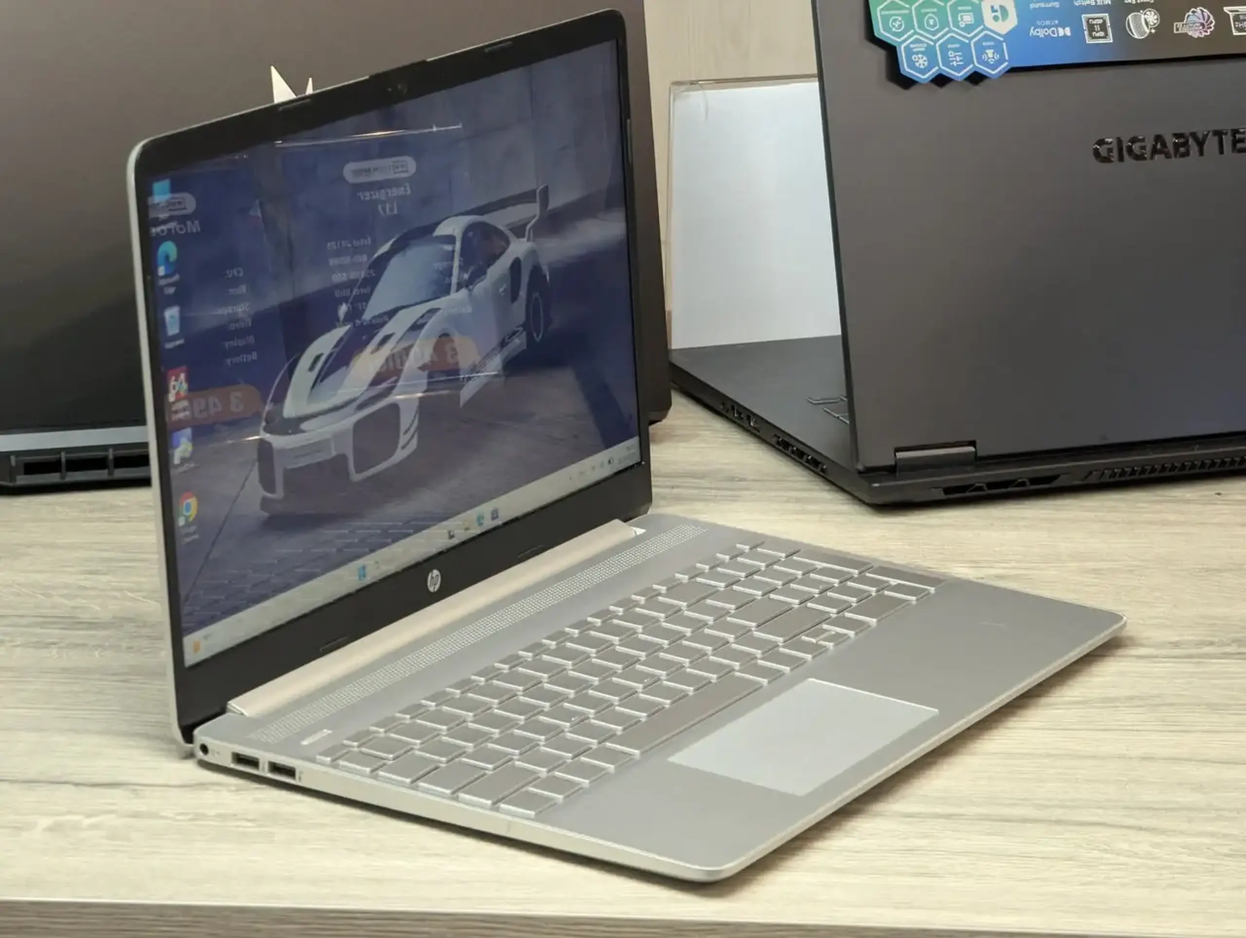 HP Laptop 15 | Intel Core i3-1115G4 | 8GB | 256GB | 15.6″ HD Touch
