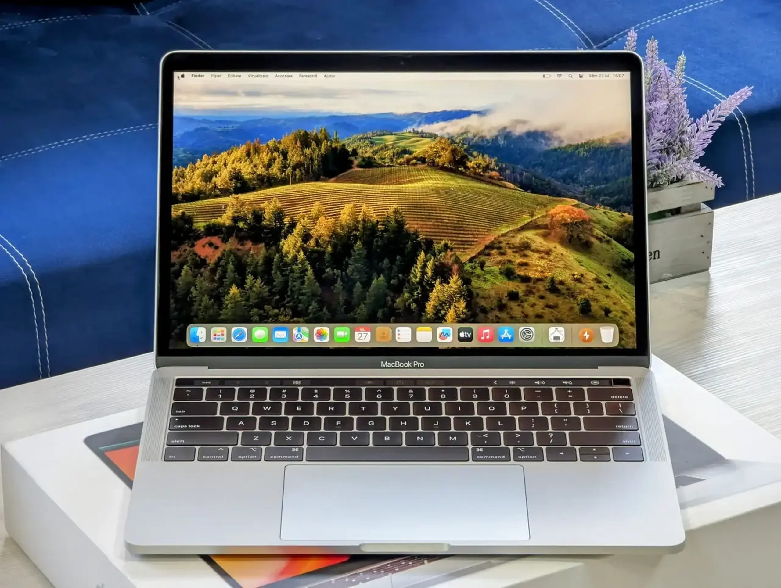 MacBook Pro 13 2020 | Intel Core i7 1068NG7U | 16GB | 512GB | 13.3″ Retina
