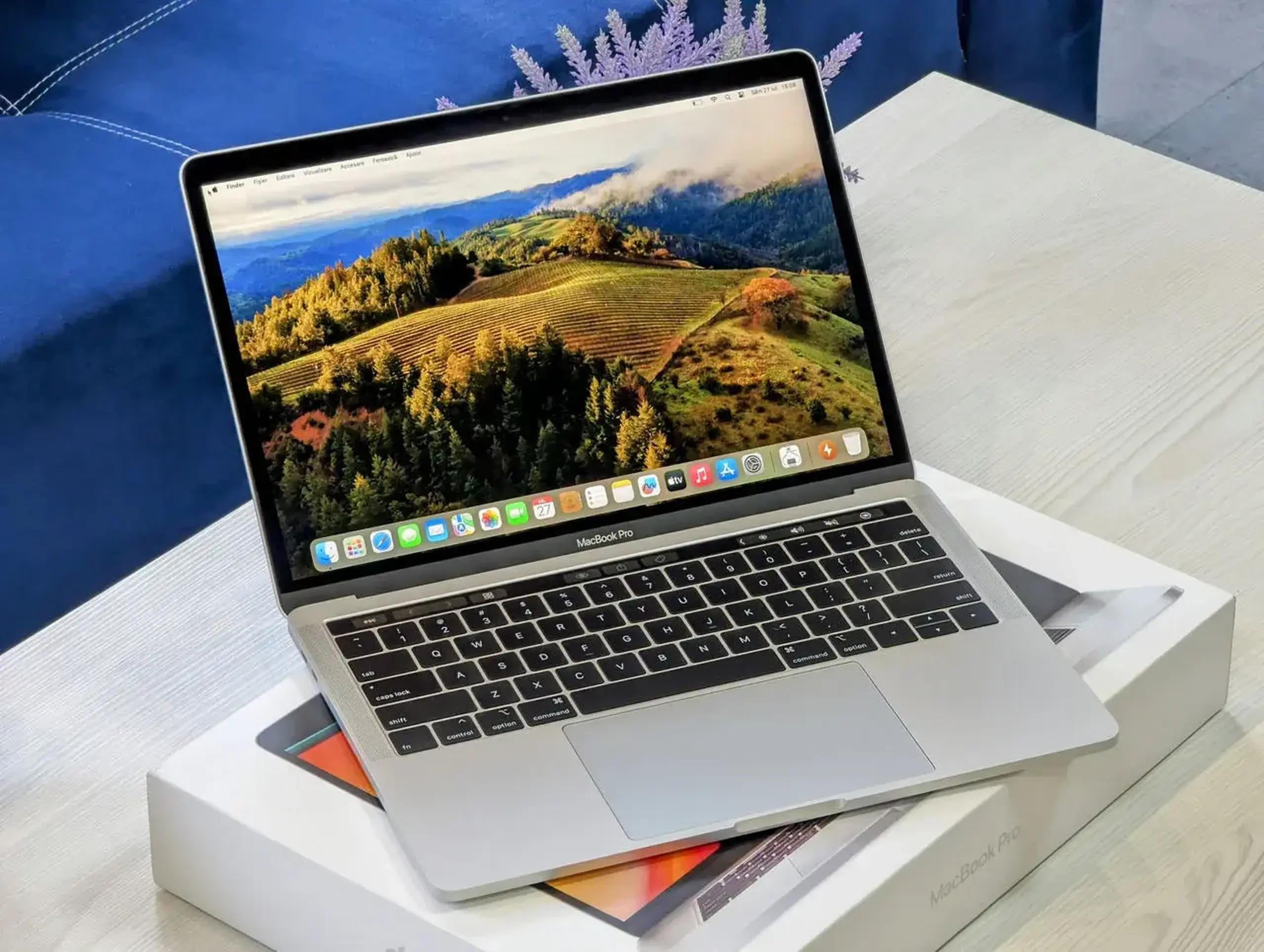 MacBook Pro 13 2020 | Intel Core i7 1068NG7U | 16GB | 512GB | 13.3″ Retina