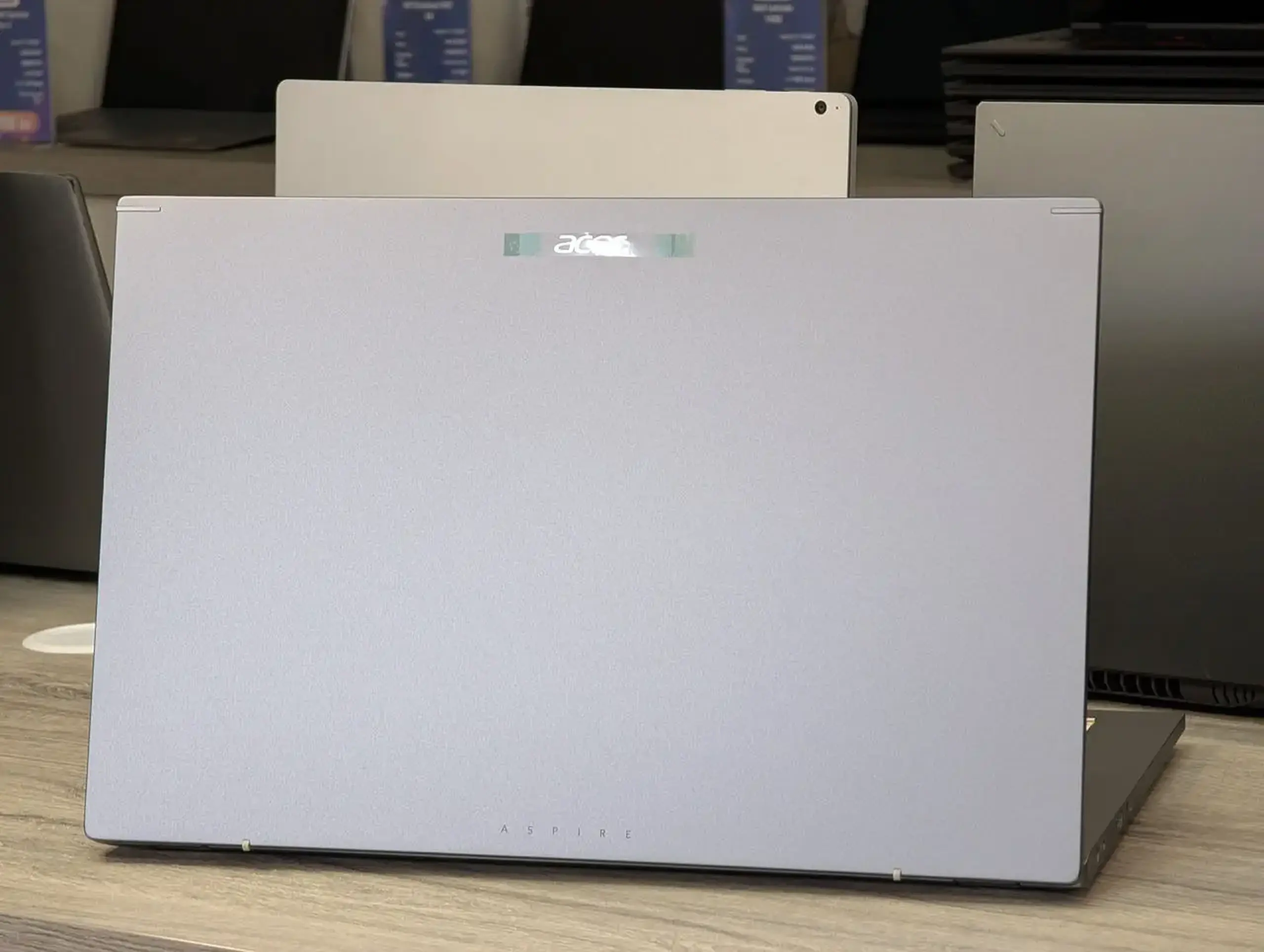 Nou! Acer Aspire 17 | Core 7 150U | 16GB | SSD 1TB | Intel Graphics | FHD IPS