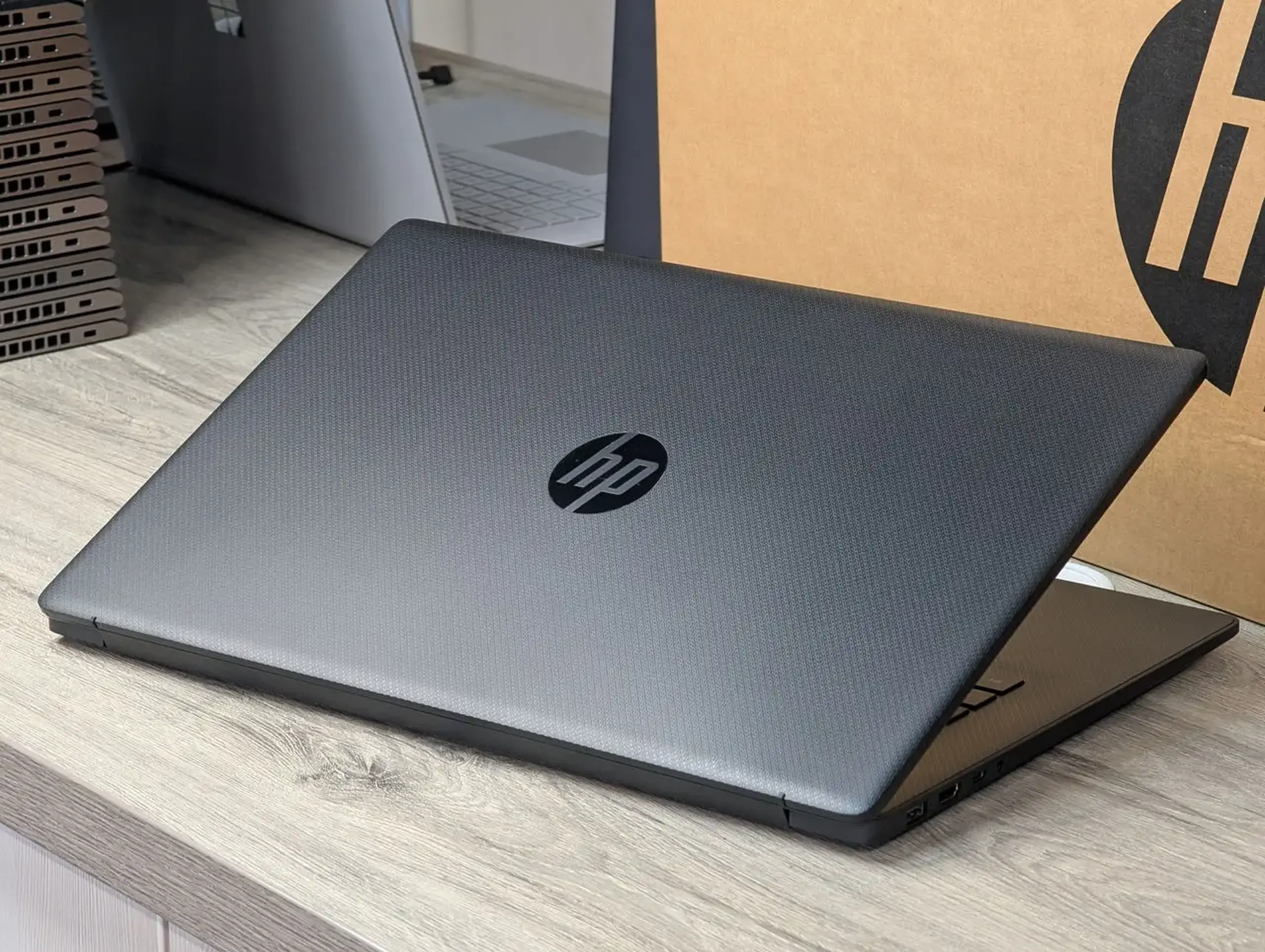 Nou! HP Laptop 17 | Pentium Silver N5030 | 8GB | SSD 256GB | 17,3″ Full HD