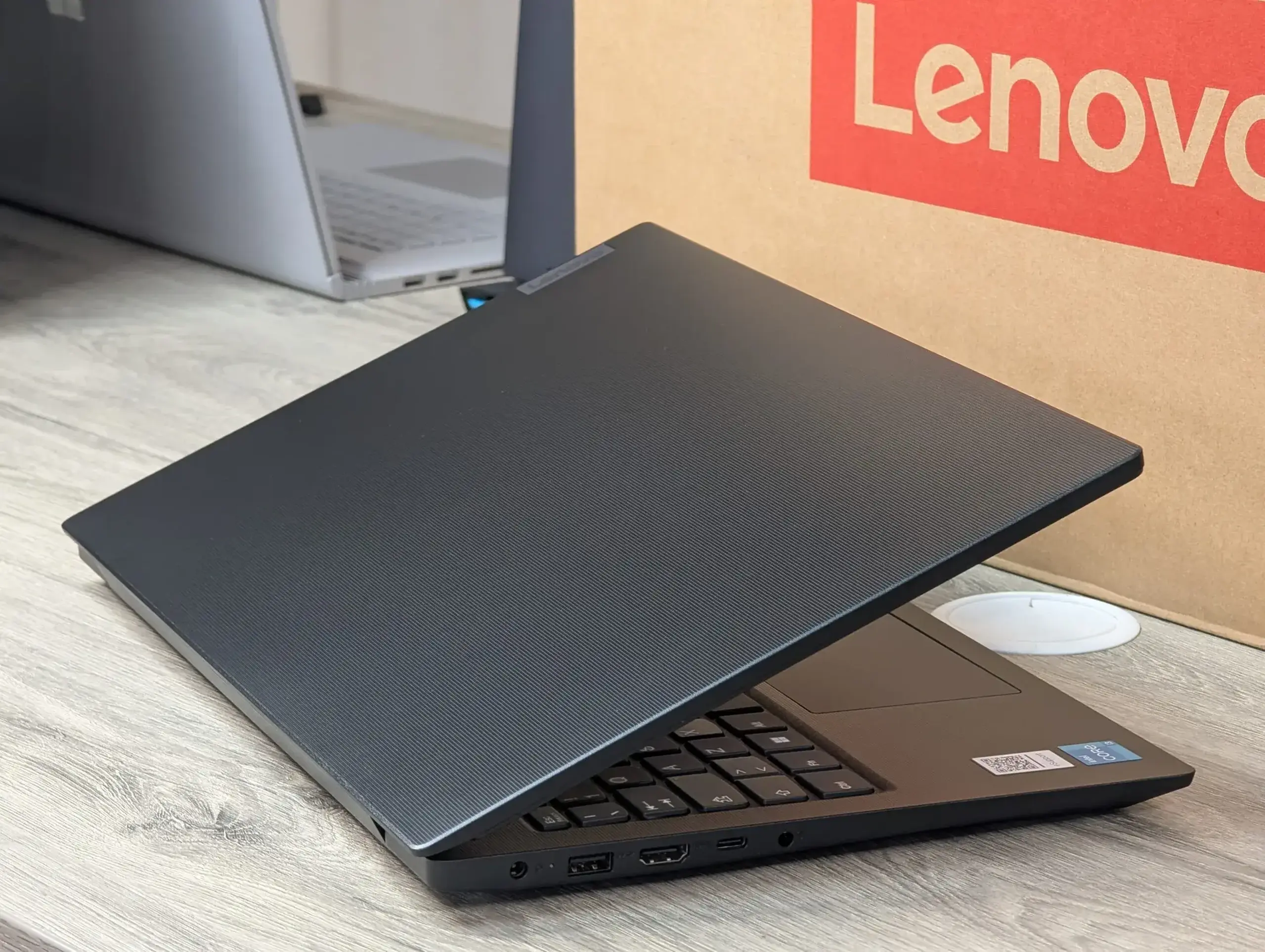 Nou! Lenovo V15 G2 IJL | Celeron N4500 | 8GB | SSD 256GB | Full HD TN