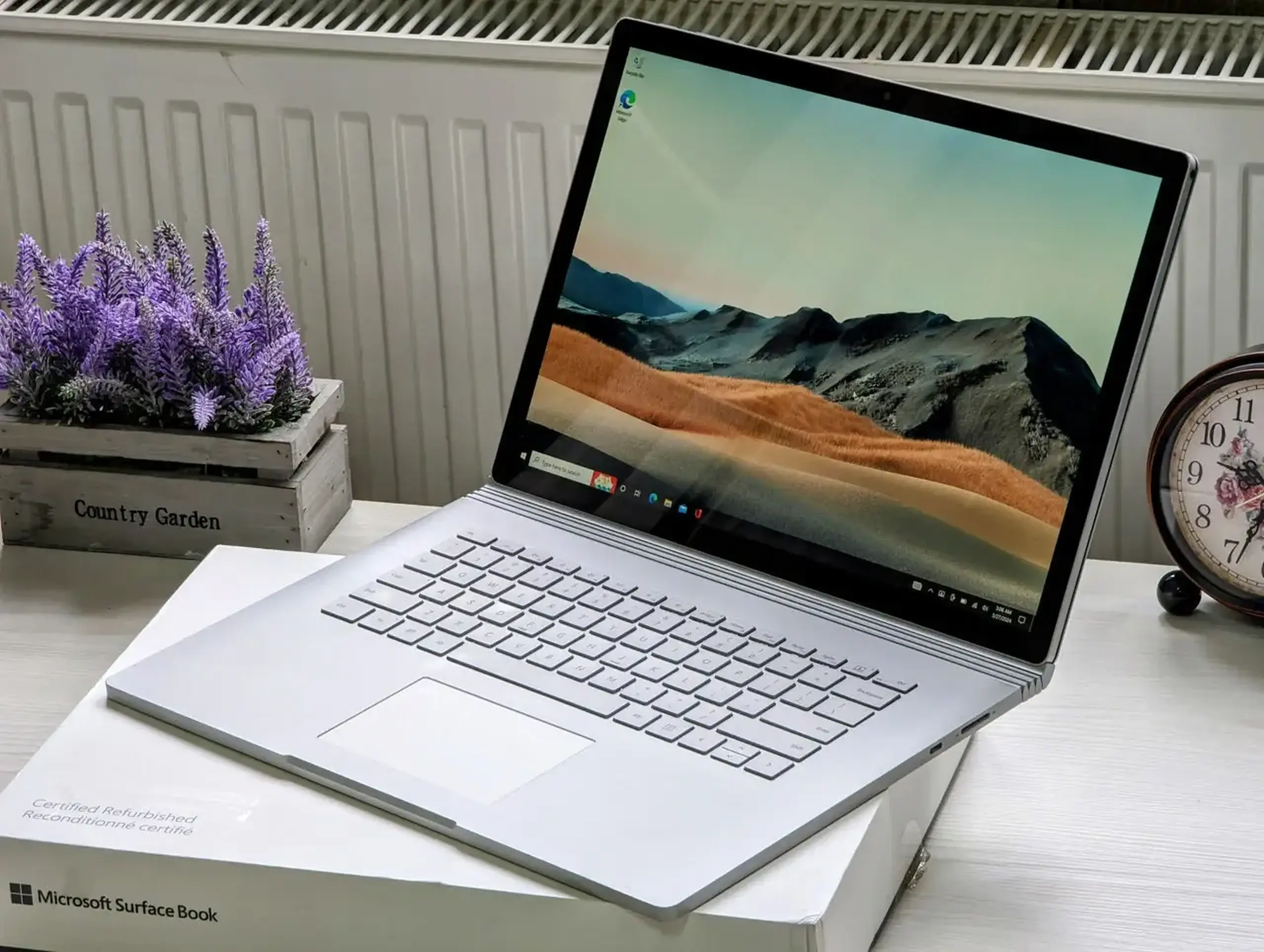 Surface Book 3 15″ | Intel i7 1065G7 | 32GB | 1TB | 1660 | 15″ Touch