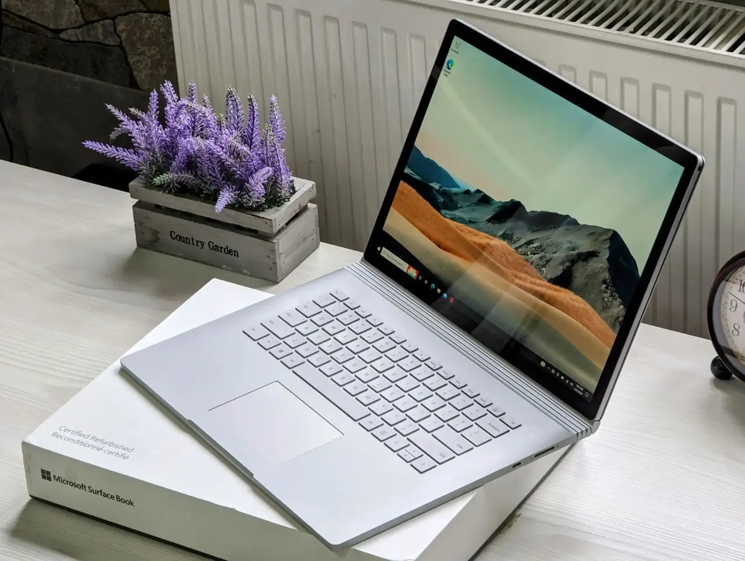 Surface Book 3 15″ | Intel i7 1065G7 | 32GB | 1TB | 1660 | 15″ Touch
