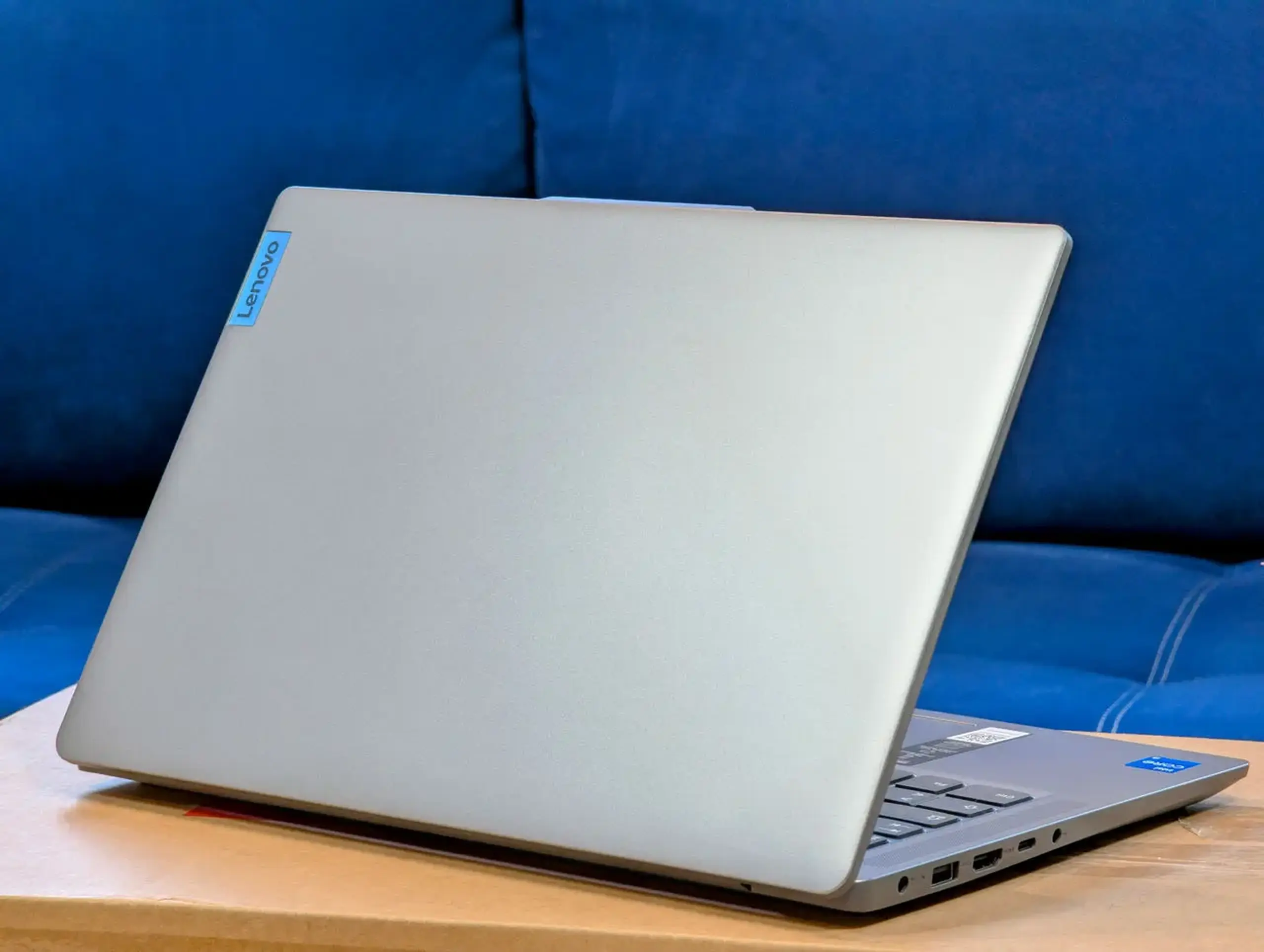 Lenovo IdeaPad 5 14ARE05 | Ryzen 5 4500U | 8GB | 256GB SSD | 14″ Full HD 1920 × 1080 | Grade B