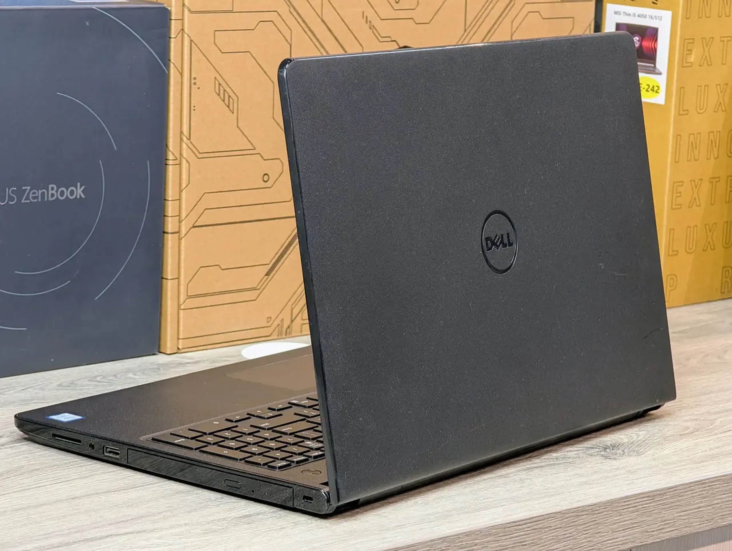 Dell Inspiron 15 | i5-7200U | 8GB DDR4 | 1TB HDD | 15,6″ HD Touch